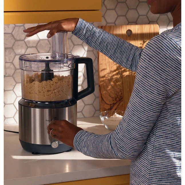 GE Food Processor | 12 Cup | Complete With 3 Feeding Tubes, Stainless Steel Mixing Blade & Shredding Disc | 3 Speed | Great for Shredded Cheese, Chicken & More | Kitchen Essentials | 550 Watts GE Food Processor | 12 Cup | Complete With 3 Feeding Tubes, Stainless Steel Mixing Blade & Shredding Disc | 3 Speed | Great for Shredded Cheese, Chicken & More | Kitchen Essentials | 550 Watts - Image 17