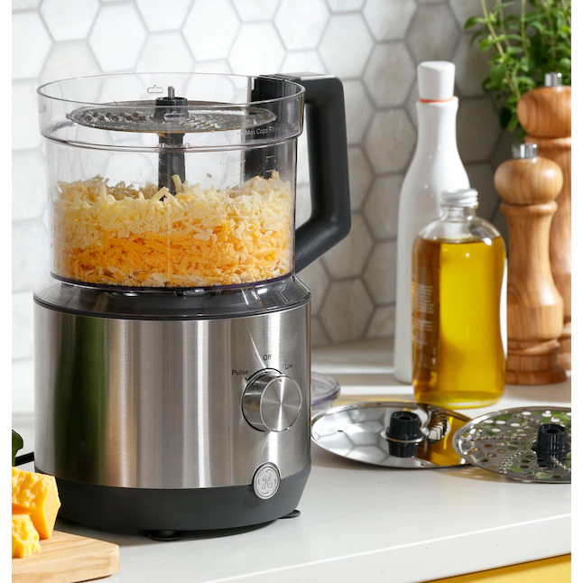 GE Food Processor | 12 Cup | Complete With 3 Feeding Tubes, Stainless Steel Mixing Blade & Shredding Disc | 3 Speed | Great for Shredded Cheese, Chicken & More | Kitchen Essentials | 550 Watts GE Food Processor | 12 Cup | Complete With 3 Feeding Tubes, Stainless Steel Mixing Blade & Shredding Disc | 3 Speed | Great for Shredded Cheese, Chicken & More | Kitchen Essentials | 550 Watts - Image 8