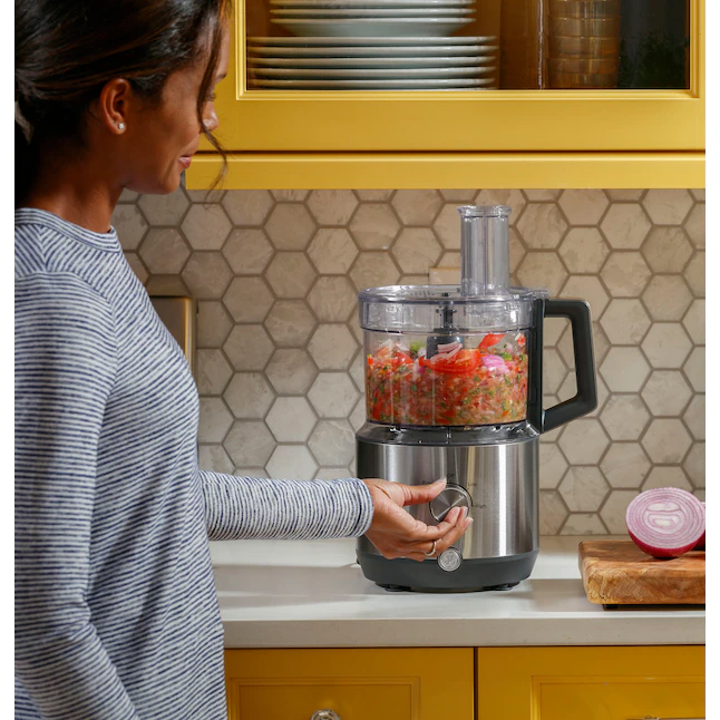 GE Food Processor | 12 Cup | Complete With 3 Feeding Tubes, Stainless Steel Mixing Blade & Shredding Disc | 3 Speed | Great for Shredded Cheese, Chicken & More | Kitchen Essentials | 550 Watts GE Food Processor | 12 Cup | Complete With 3 Feeding Tubes, Stainless Steel Mixing Blade & Shredding Disc | 3 Speed | Great for Shredded Cheese, Chicken & More | Kitchen Essentials | 550 Watts - Image 7