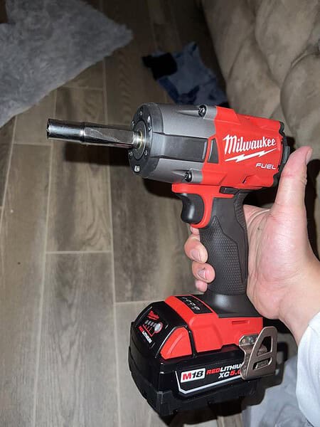 Milwaukee 2960-22 M18 FUEL GEN-2 18V Lithium-Ion Mid Torque Brushless Cordless 3/8 in. Impact Wrench with Friction Ring Kit