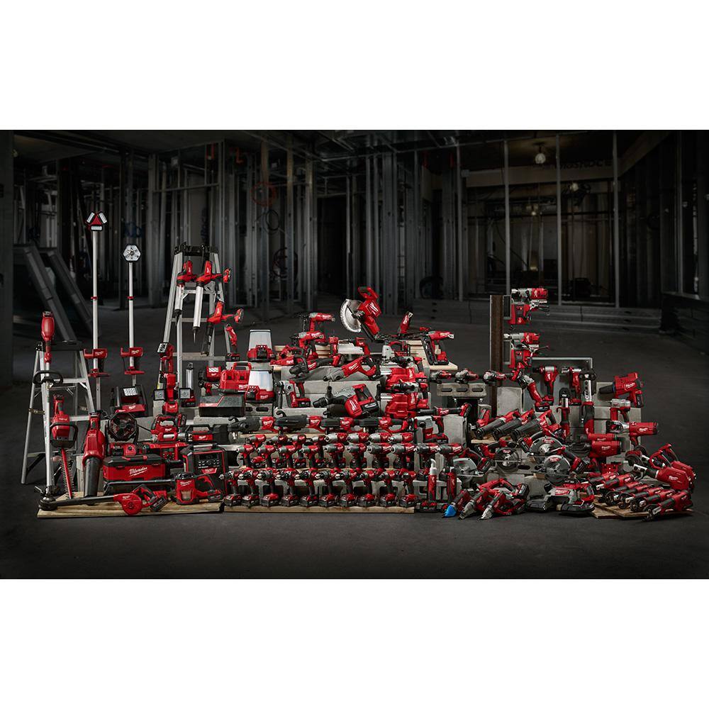 Milwaukee 2646-20-48-11-1850 M18 18V Lithium-Ion Cordless Grease Gun 2-Speed W/ M18 5.0 Ah Battery Milwaukee 2646-20-48-11-1850 M18 18V Lithium-Ion Cordless Grease Gun 2-Speed W/ M18 5.0 Ah Battery - Image 10