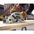 DEWALT 15-Amp 7-1/4-in Worm Drive Corded Circular Saw