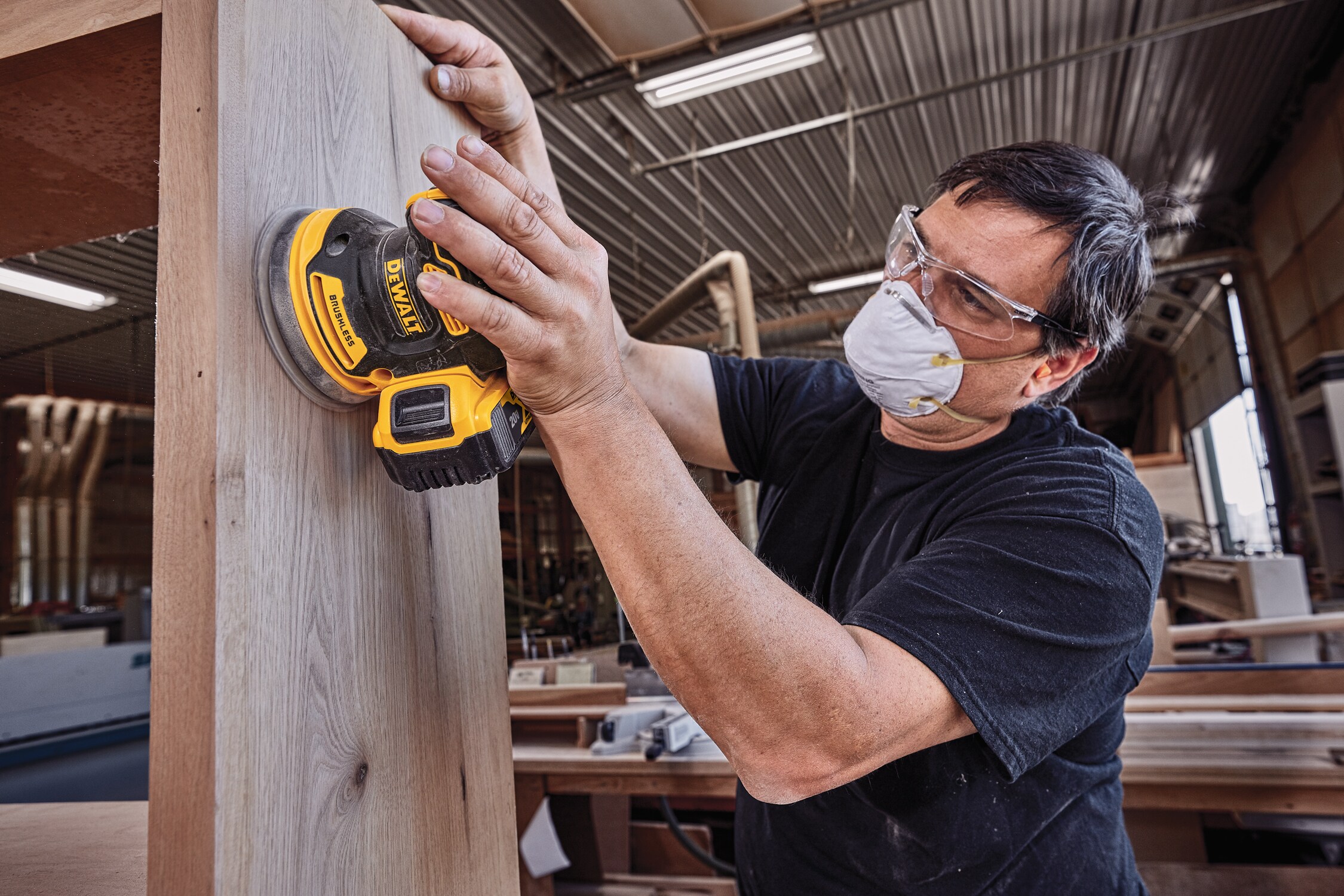 DEWALT 20-Volt-Amp Brushless Cordless Variable Speed Random Orbital Sander with Dust Management (Battery Included) DEWALT 20-Volt-Amp Brushless Cordless Variable Speed Random Orbital Sander with Dust Management (Battery Included) - Image 13