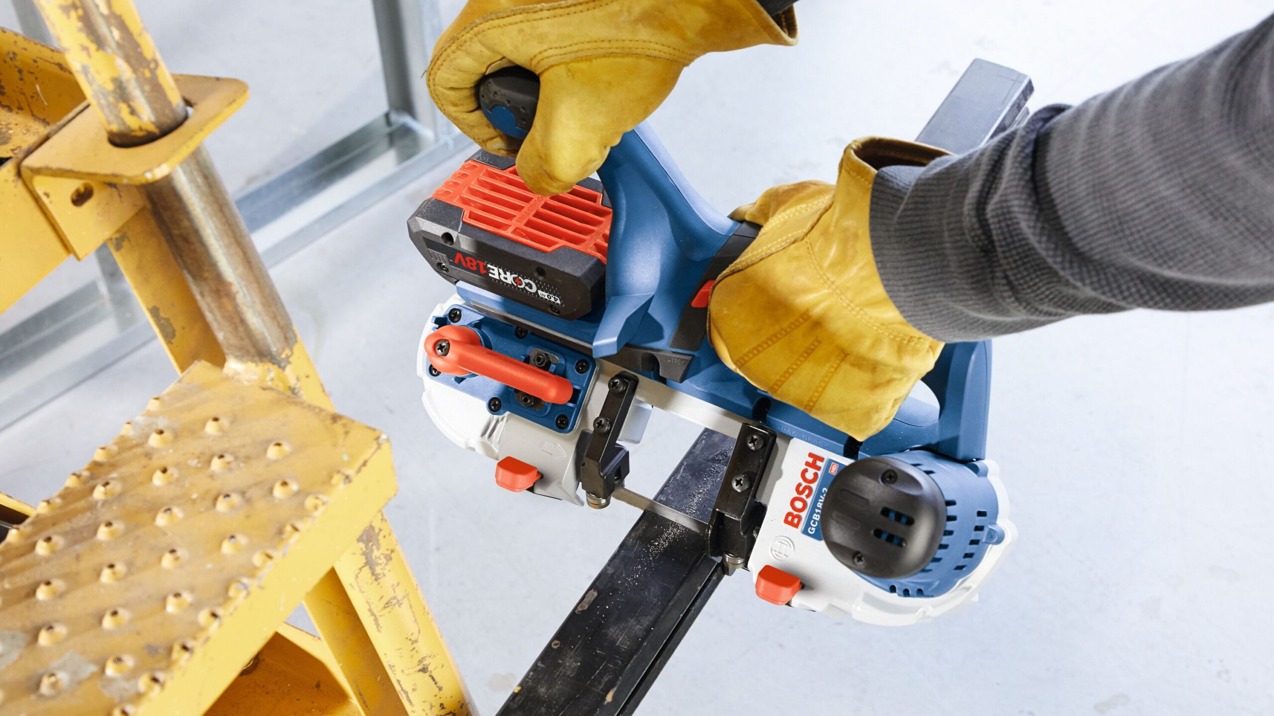 Bosch 18-Volt 2.5-in Portable Band Saw Bosch 18-Volt 2.5-in Portable Band Saw - Image 6
