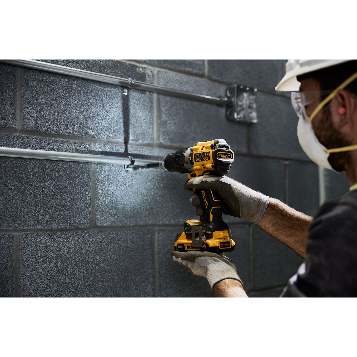 DEWALT 20V MAX XR Brushless Cordless 1/2-in Hammer Drill/Driver Kit DEWALT 20V MAX XR Brushless Cordless 1/2-in Hammer Drill/Driver Kit - Image 14