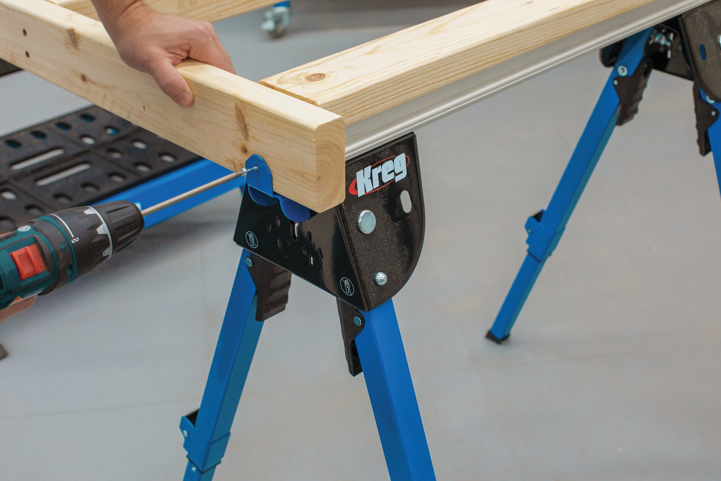Kreg 32-in W x 35.65-in H Adjustable Anodized Aluminum Track, Steel Legs and Base Saw Horse (1100-lb Capacity) Kreg 32-in W x 35.65-in H Adjustable Anodized Aluminum Track, Steel Legs and Base Saw Horse (1100-lb Capacity) - Image 3