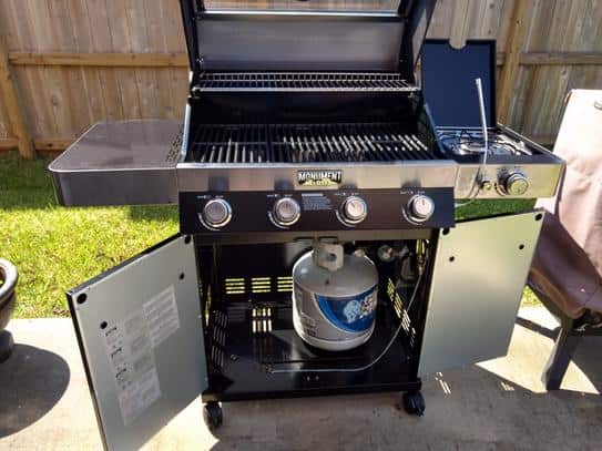 Monument Grills 42538B 4-Burner Propane Gas Grill in Black with ClearView Lid, LED Controls, Side Burner and USB Light Monument Grills 42538B 4-Burner Propane Gas Grill in Black with ClearView Lid, LED Controls, Side Burner and USB Light