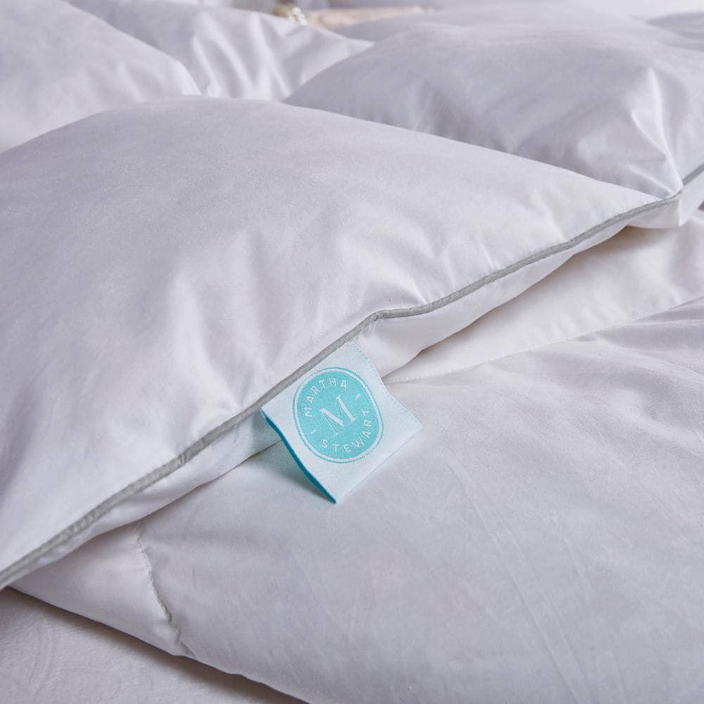 Martha Stewart Living Tencel Cotton Blend Hungarian Goose Down All Seasons Full/Queen Comforter Martha Stewart Living Tencel Cotton Blend Hungarian Goose Down All Seasons Full/Queen Comforter - Image 4