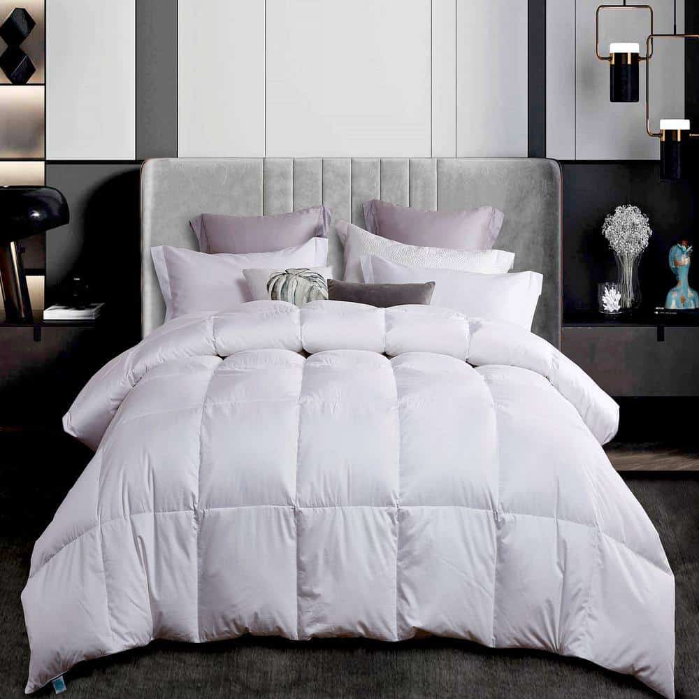 Martha Stewart Living Tencel Cotton Blend Hungarian Goose Down All Seasons Full/Queen Comforter Martha Stewart Living Tencel Cotton Blend Hungarian Goose Down All Seasons Full/Queen Comforter