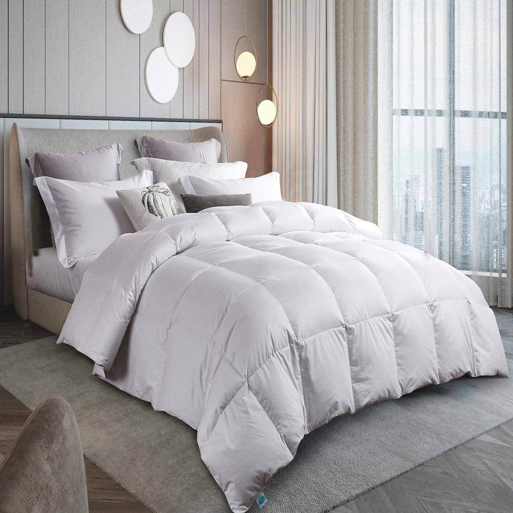 Martha Stewart Living Tencel Cotton Blend Hungarian Goose Down All Seasons Full/Queen Comforter Martha Stewart Living Tencel Cotton Blend Hungarian Goose Down All Seasons Full/Queen Comforter - Image 2