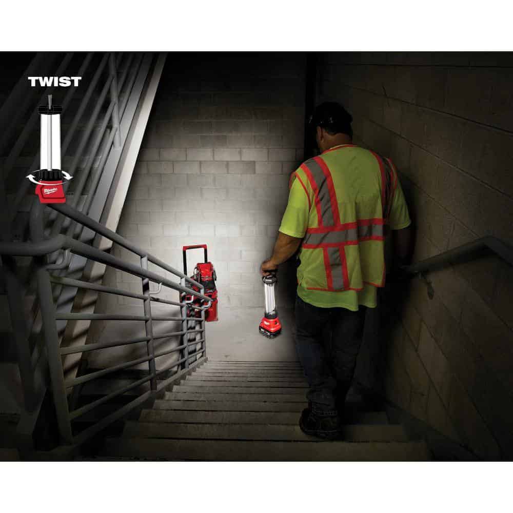 Milwaukee 2363-20 M18 18-Volt Lithium-Ion Cordless 700-Lumen LED Lantern/Trouble Light w/ USB Charging (Tool-Only) Milwaukee 2363-20 M18 18-Volt Lithium-Ion Cordless 700-Lumen LED Lantern/Trouble Light w/ USB Charging (Tool-Only) - Image 3