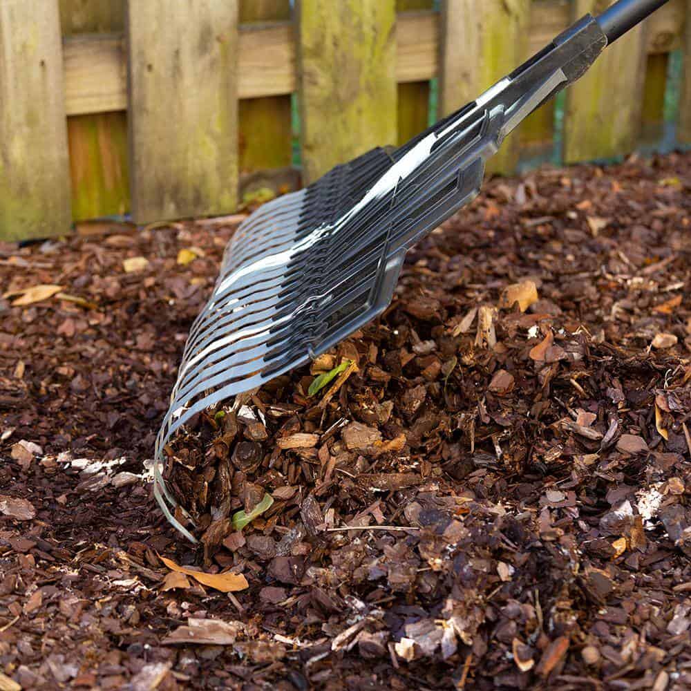 Razor-Back 2000RB 20-Tine Multi-Purpose Lawn Rake Razor-Back 2000RB 20-Tine Multi-Purpose Lawn Rake - Image 12