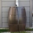 FCMP Outdoor RC4000-BRN 50-Gallon BPA Free Flat Back Home Rain Catcher Water Storage Collection Barrel, Brown