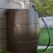 FCMP Outdoor RC4000-BRN 50-Gallon BPA Free Flat Back Home Rain Catcher Water Storage Collection Barrel, Brown