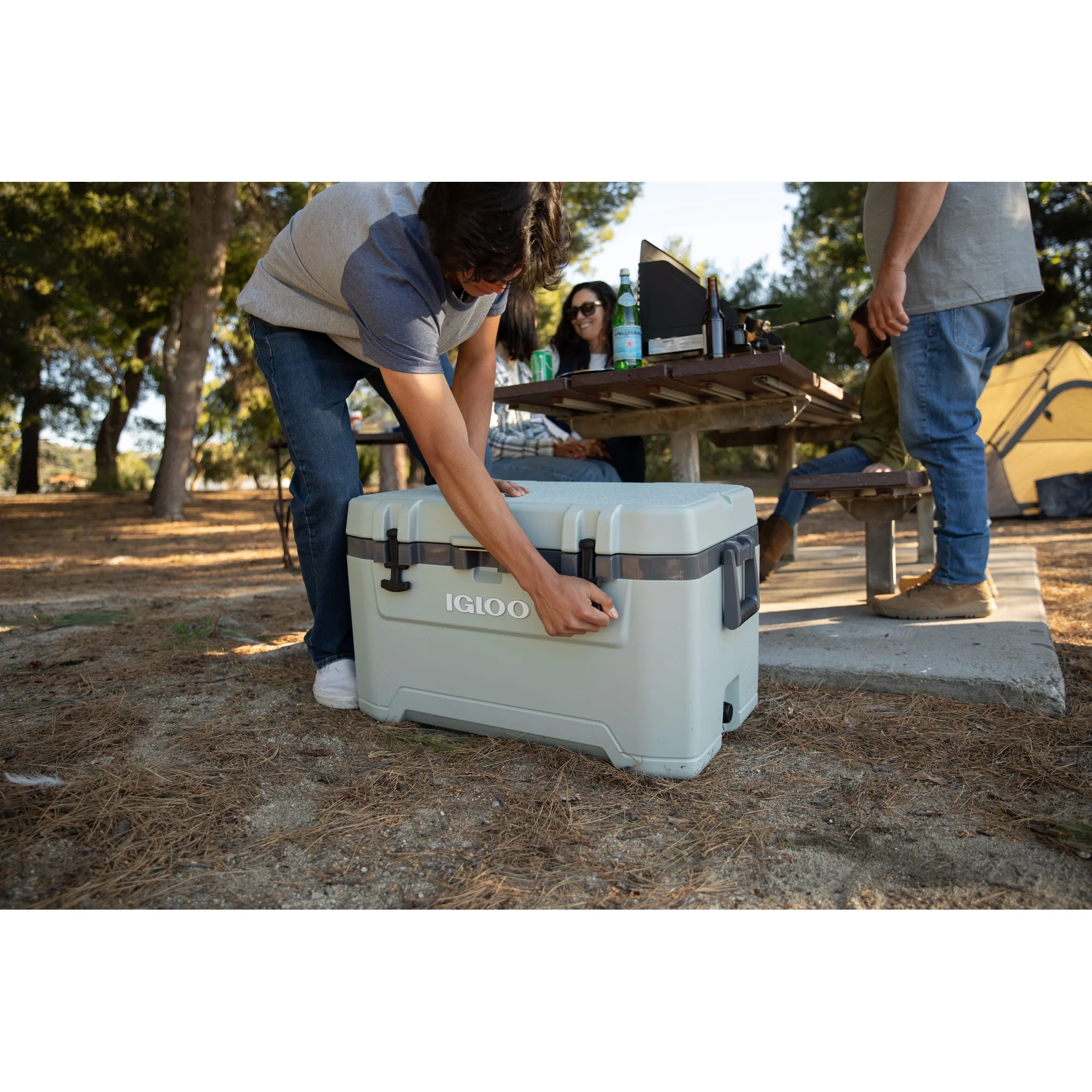 Igloo 72 QT Overland Ice Chest Cooler, Green Igloo 72 QT Overland Ice Chest Cooler, Green - Image 7