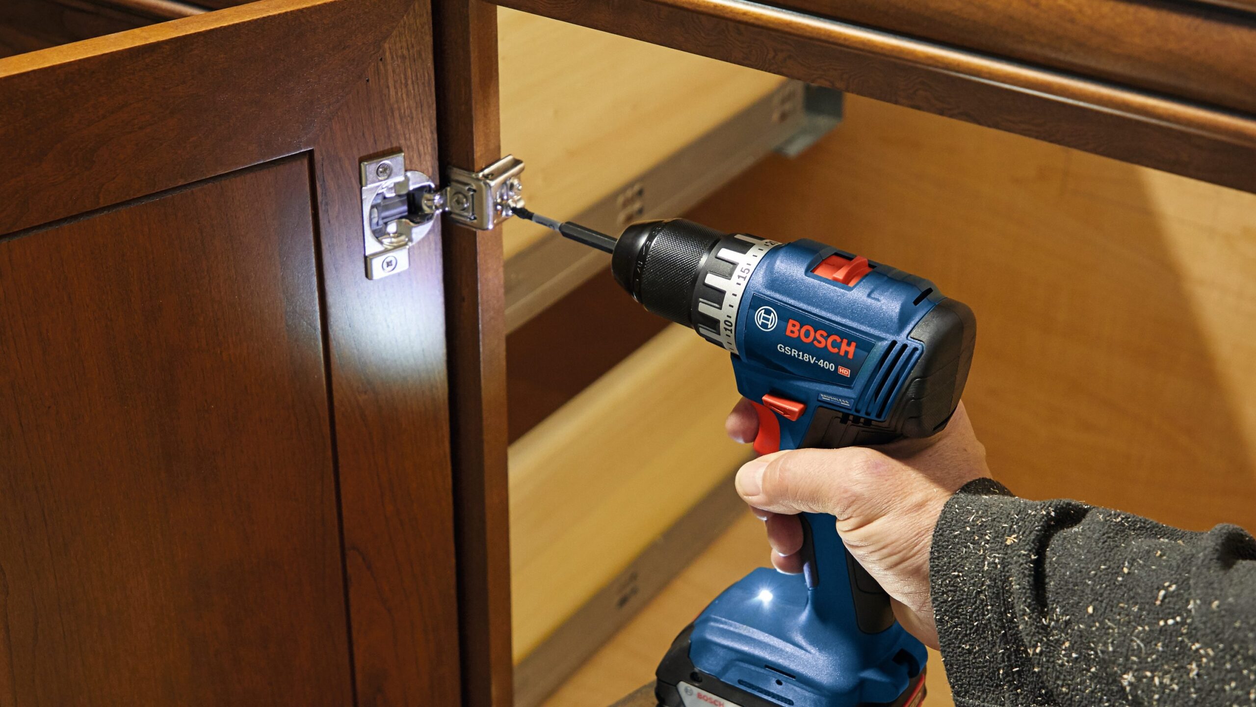 Bosch 18-volt 2-Tool Brushless Power Tool Combo Kit with Soft Case (2-Batteries Included and Charger Included) Bosch 18-volt 2-Tool Brushless Power Tool Combo Kit with Soft Case (2-Batteries Included and Charger Included) - Image 9