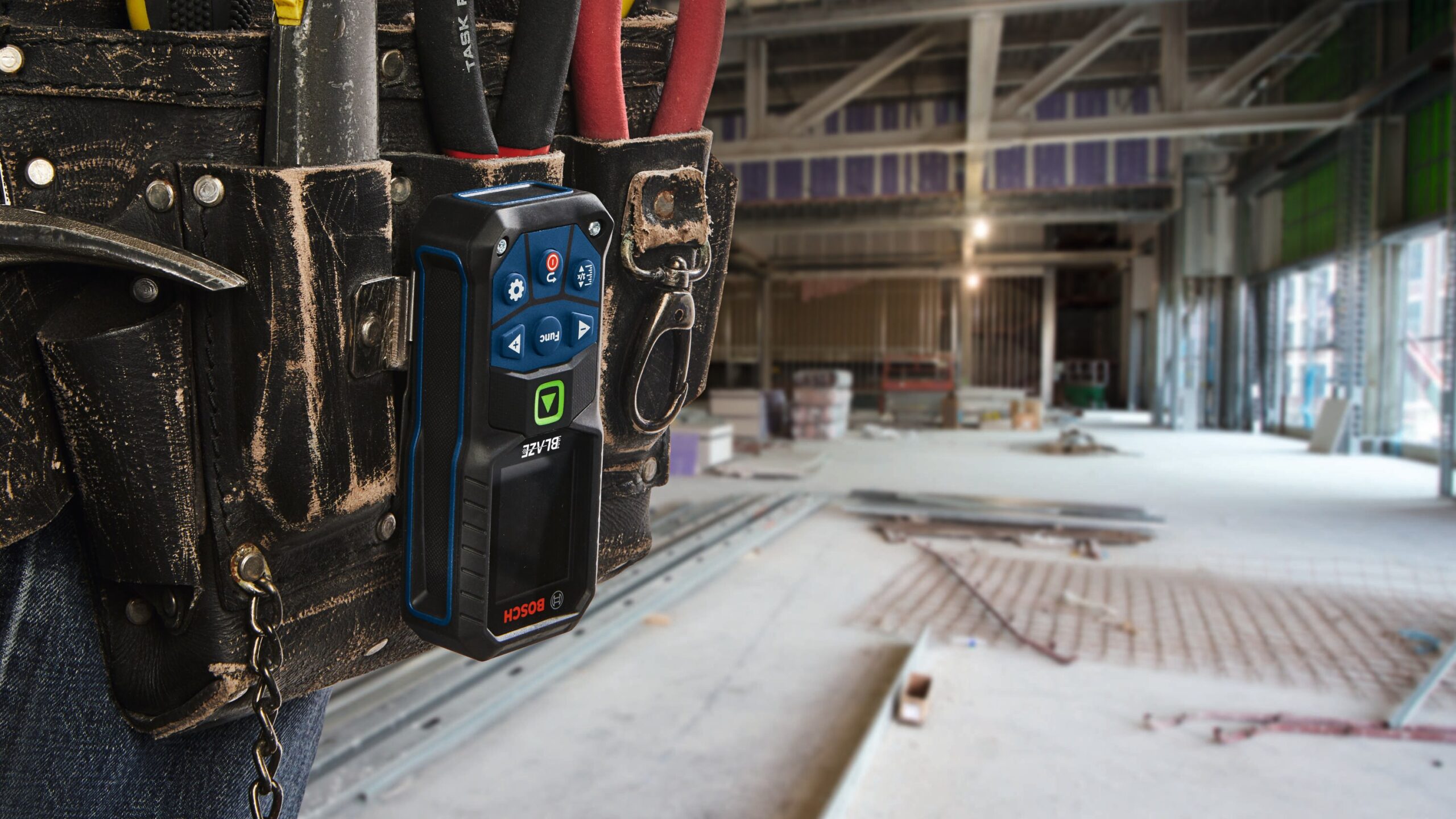 Bosch BLAZE 165-ft Indoor Green Laser Distance Measurer with Backlit Display and Bluetooth Compatibility Bosch BLAZE 165-ft Indoor Green Laser Distance Measurer with Backlit Display and Bluetooth Compatibility - Image 5