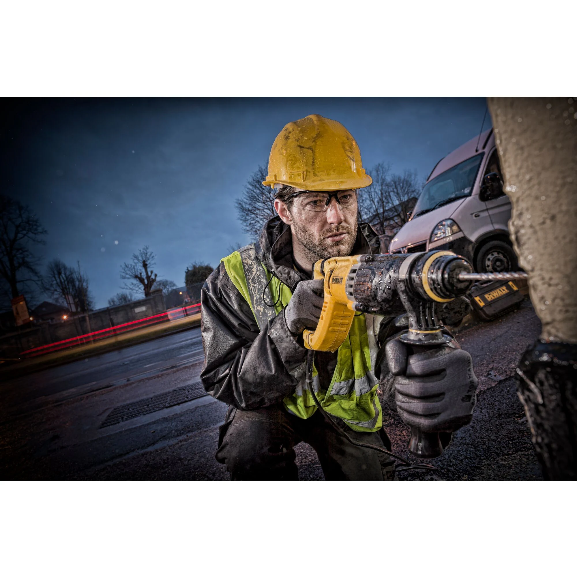 DEWALT 8.5-Amp 1-1/8-in Sds-plus Variable Corded Rotary Hammer Drill DEWALT 8.5-Amp 1-1/8-in Sds-plus Variable Corded Rotary Hammer Drill - Image 2