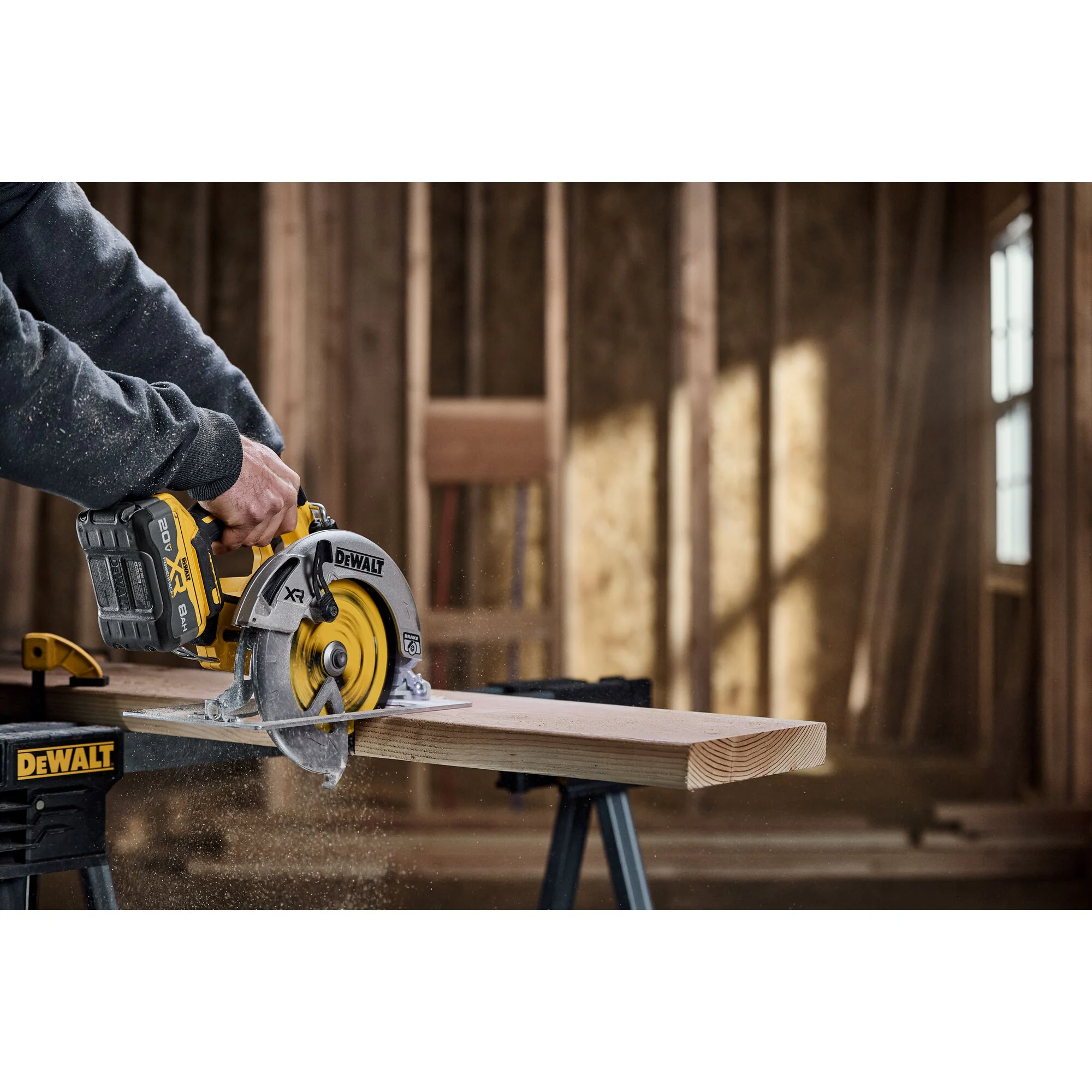 DEWALT XR 20-volt Max 7-1/4-in Brushless Cordless Circular Saw Kit (Battery & Charger Included) DEWALT XR 20-volt Max 7-1/4-in Brushless Cordless Circular Saw Kit (Battery & Charger Included) - Image 3