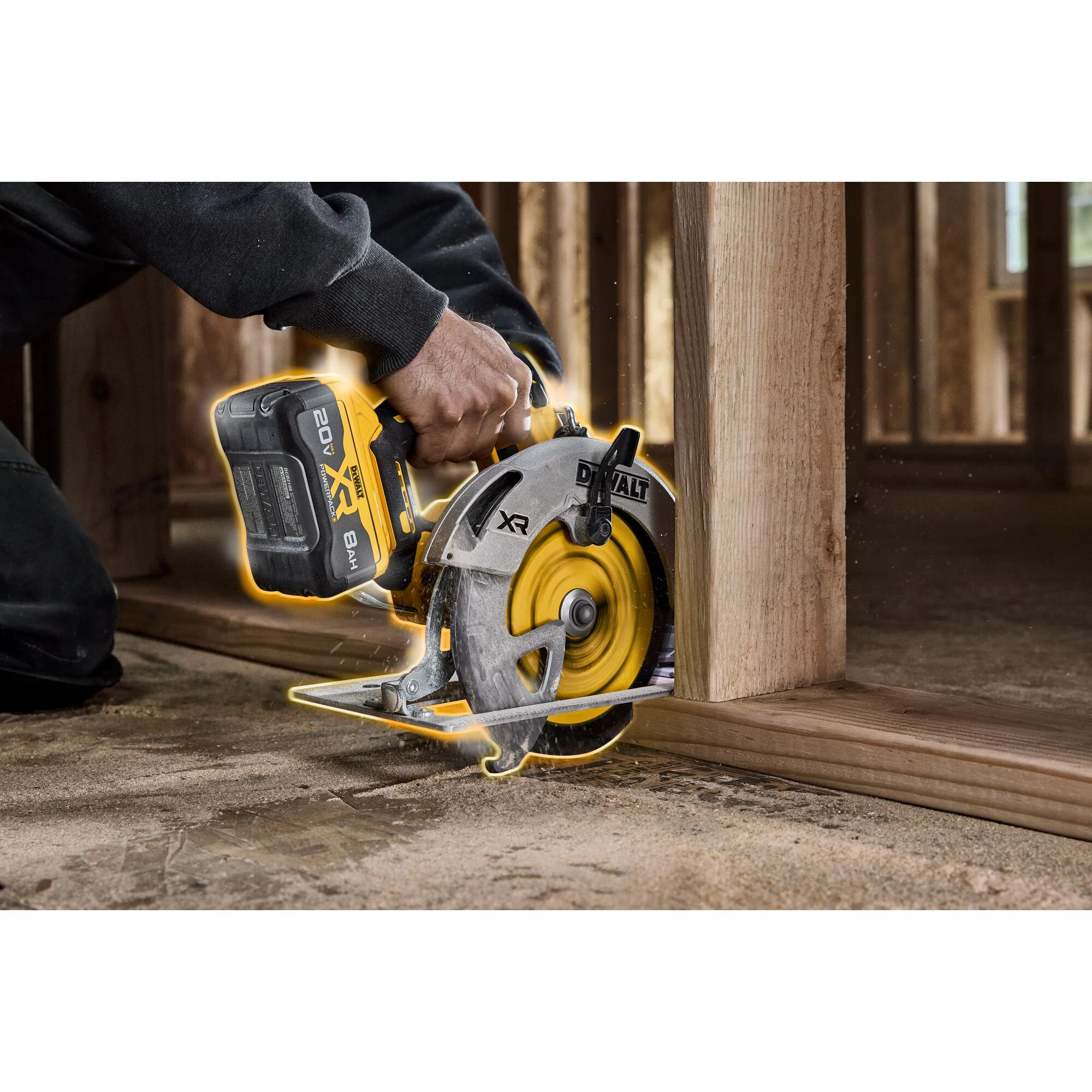 DEWALT XR 20-volt Max 7-1/4-in Brushless Cordless Circular Saw Kit (Battery & Charger Included) DEWALT XR 20-volt Max 7-1/4-in Brushless Cordless Circular Saw Kit (Battery & Charger Included) - Image 2