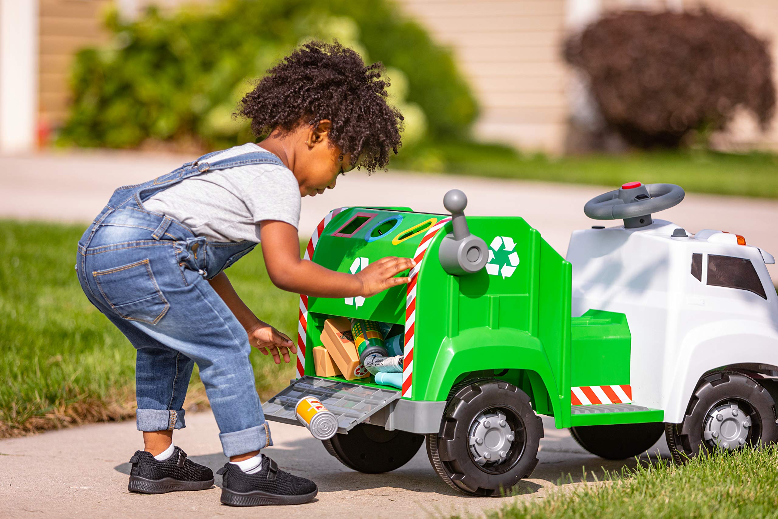 Kid Trax Real Rigs Toddler Recycling Truck Interactive Ride On Toy, Kids Ages 1.5-4 Years, 6 Volt Battery and Charger, Green Kid Trax Real Rigs Toddler Recycling Truck Interactive Ride On Toy, Kids Ages 1.5-4 Years, 6 Volt Battery and Charger, Green - Image 3