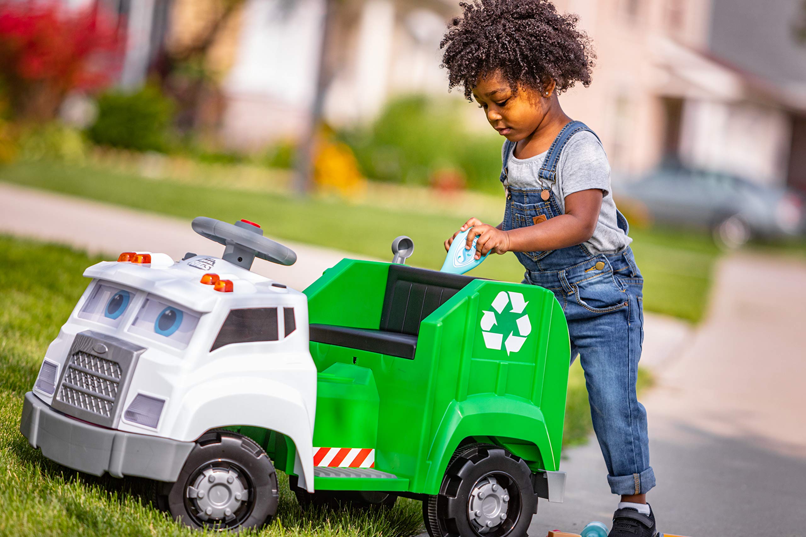 Kid Trax Real Rigs Toddler Recycling Truck Interactive Ride On Toy, Kids Ages 1.5-4 Years, 6 Volt Battery and Charger, Green Kid Trax Real Rigs Toddler Recycling Truck Interactive Ride On Toy, Kids Ages 1.5-4 Years, 6 Volt Battery and Charger, Green - Image 4