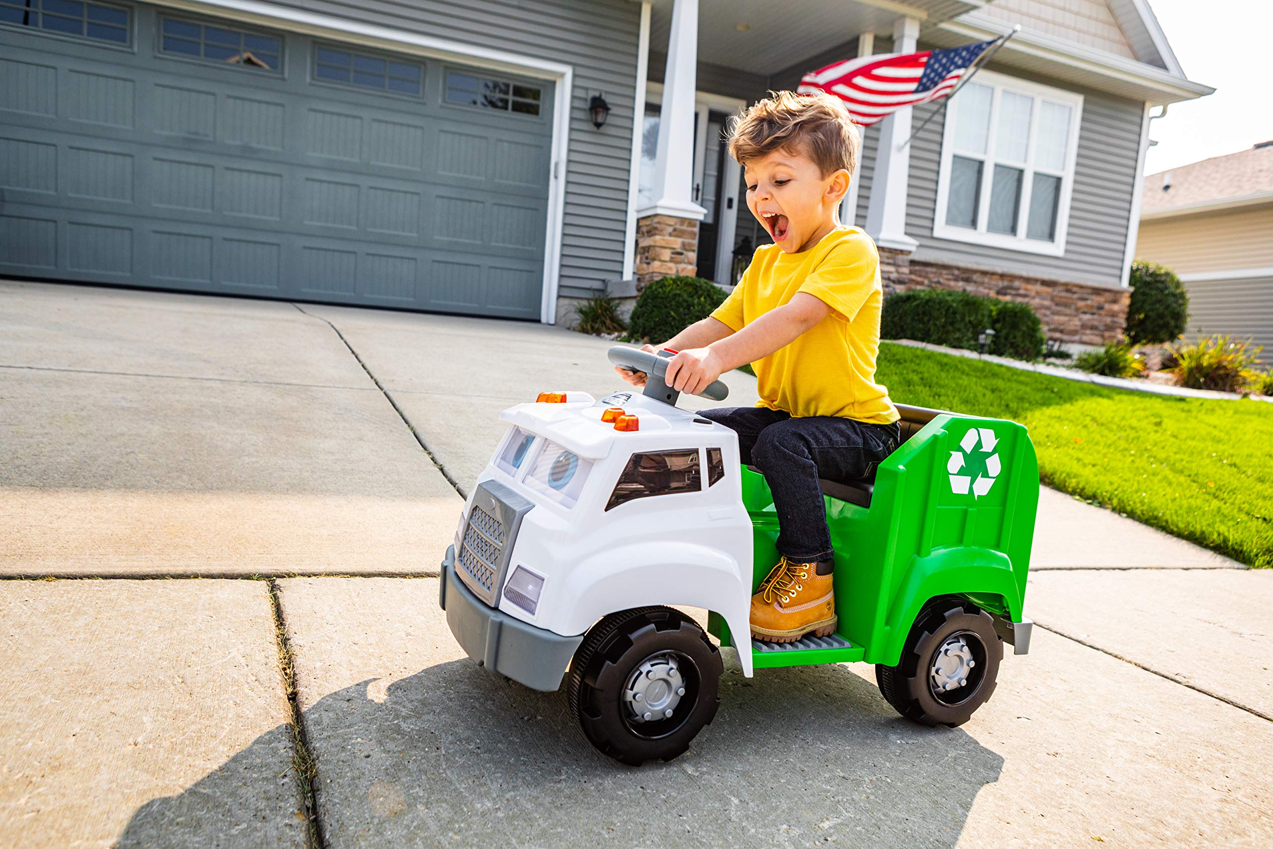 Kid Trax Real Rigs Toddler Recycling Truck Interactive Ride On Toy, Kids Ages 1.5-4 Years, 6 Volt Battery and Charger, Green Kid Trax Real Rigs Toddler Recycling Truck Interactive Ride On Toy, Kids Ages 1.5-4 Years, 6 Volt Battery and Charger, Green - Image 5