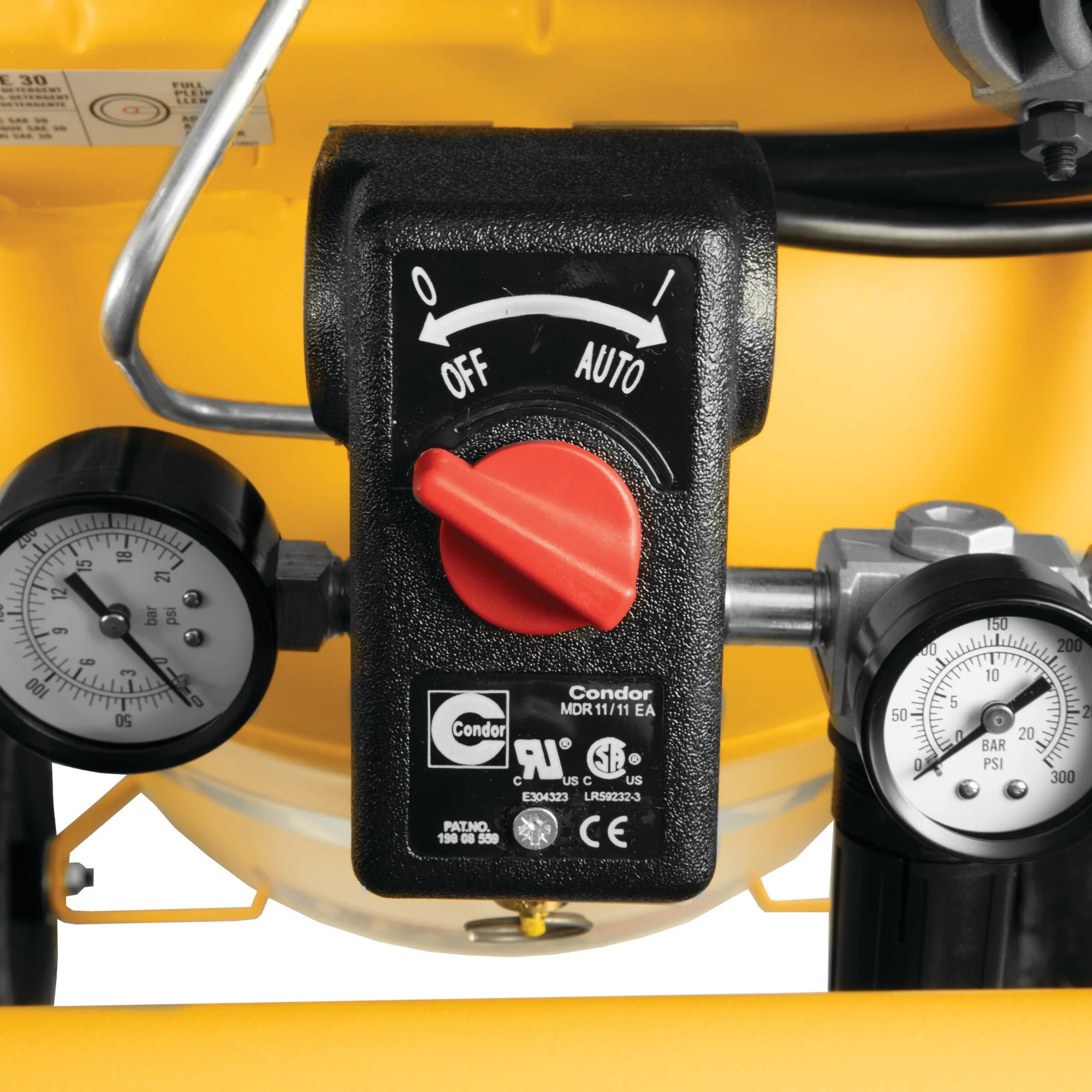 DEWALT 25-Gallon Portable Electric 200 PSI Vertical Air Compressor DEWALT 25-Gallon Portable Electric 200 PSI Vertical Air Compressor - Image 5