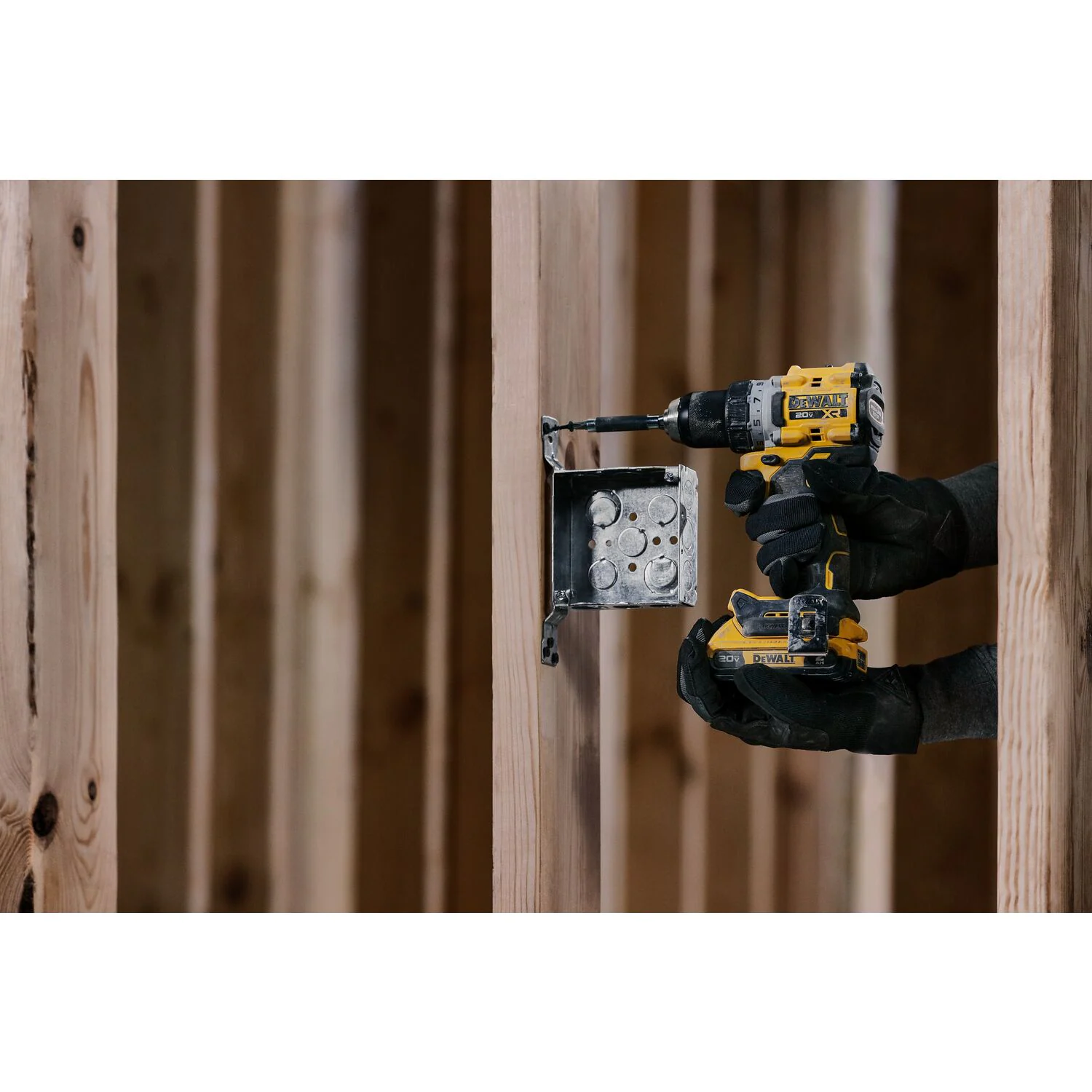 DEWALT XR 20-volt Max 1/2-in Keyless Brushless Cordless Drill (2-Batteries Included, Charger Included and Soft Bag included) DEWALT XR 20-volt Max 1/2-in Keyless Brushless Cordless Drill (2-Batteries Included, Charger Included and Soft Bag included) - Image 6