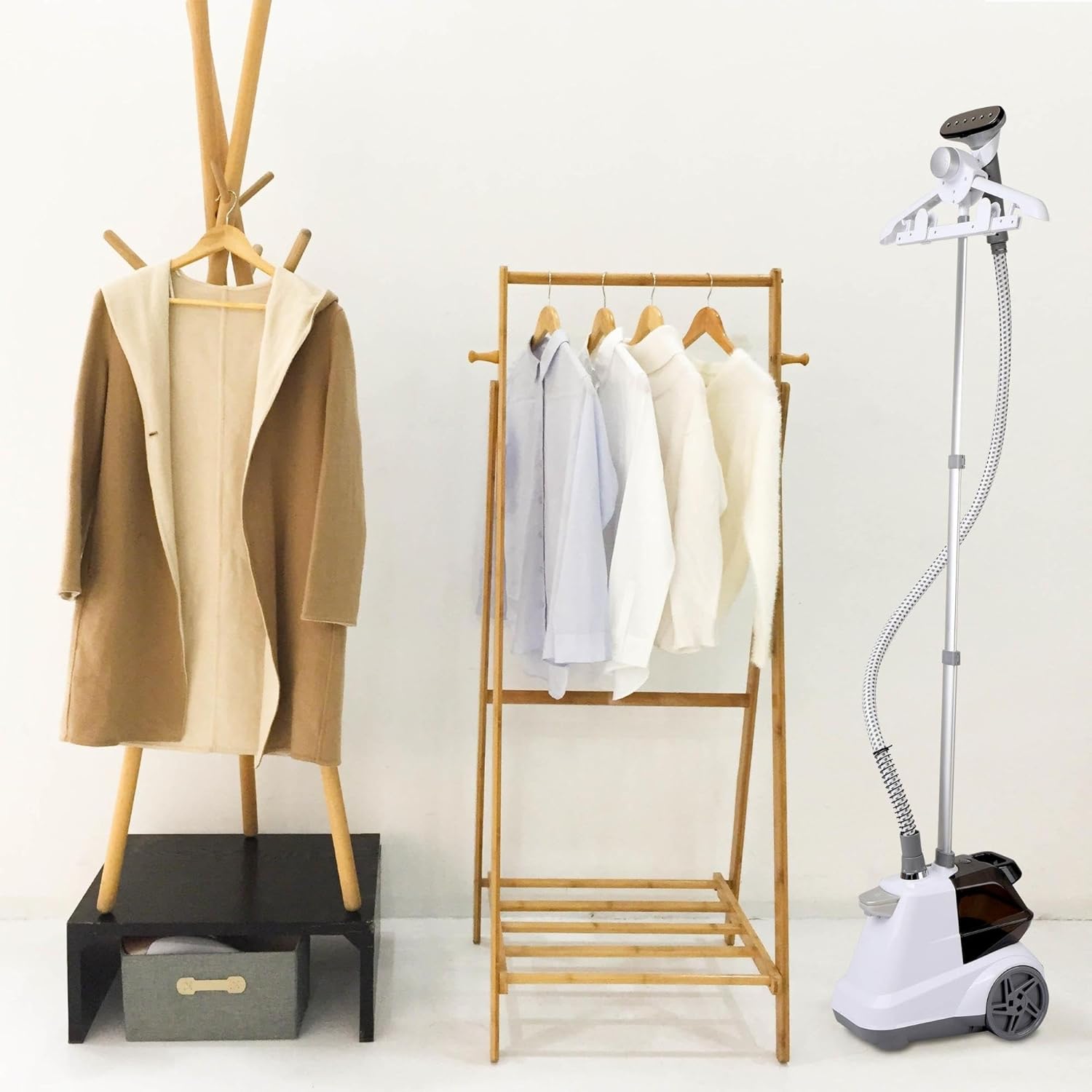 SALAV Heavy Duty Commercial Full-Size Garment Steamer with Foot Pedals and Extra Large 3L (101.5 oz) Water Tank, 1800 watts (White) SALAV Heavy Duty Commercial Full-Size Garment Steamer with Foot Pedals and Extra Large 3L (101.5 oz) Water Tank, 1800 watts (White) - Image 3