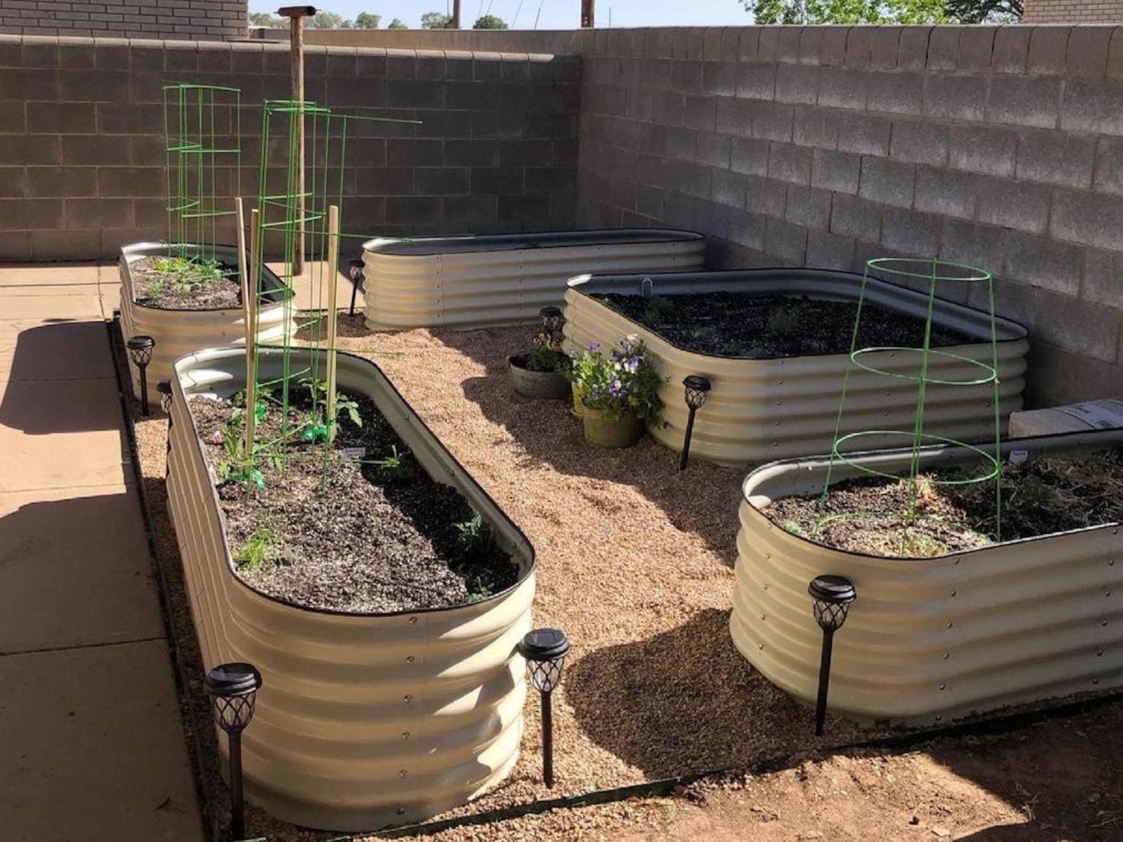 Vego Garden 48-Inches W x 96-Inches L x 17-Inches H Pearl White Metal Raised Garden Bed Vego Garden 48-Inches W x 96-Inches L x 17-Inches H Pearl White Metal Raised Garden Bed