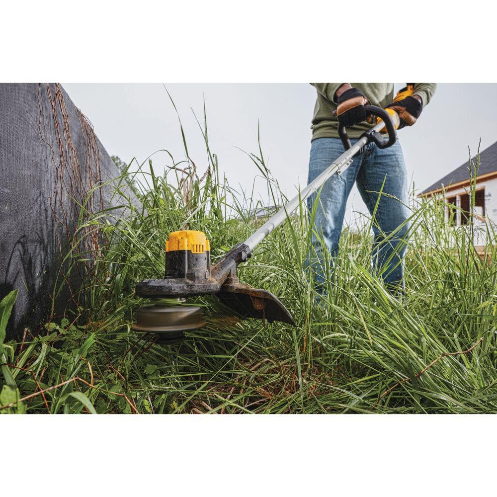 DEWALT 20V MAX 13 in. Cordless Battery Powered String Trimmer Kit with (1) 4 Ah Battery & Charger DCST925M1