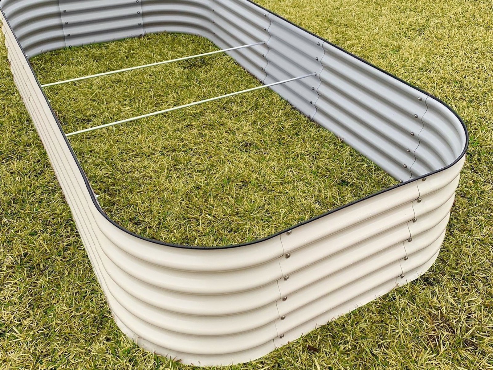 Vego Garden 48-in W x 96-in L x 17-in H Pearl White Metal Raised Garden Bed Vego Garden 48-in W x 96-in L x 17-in H Pearl White Metal Raised Garden Bed