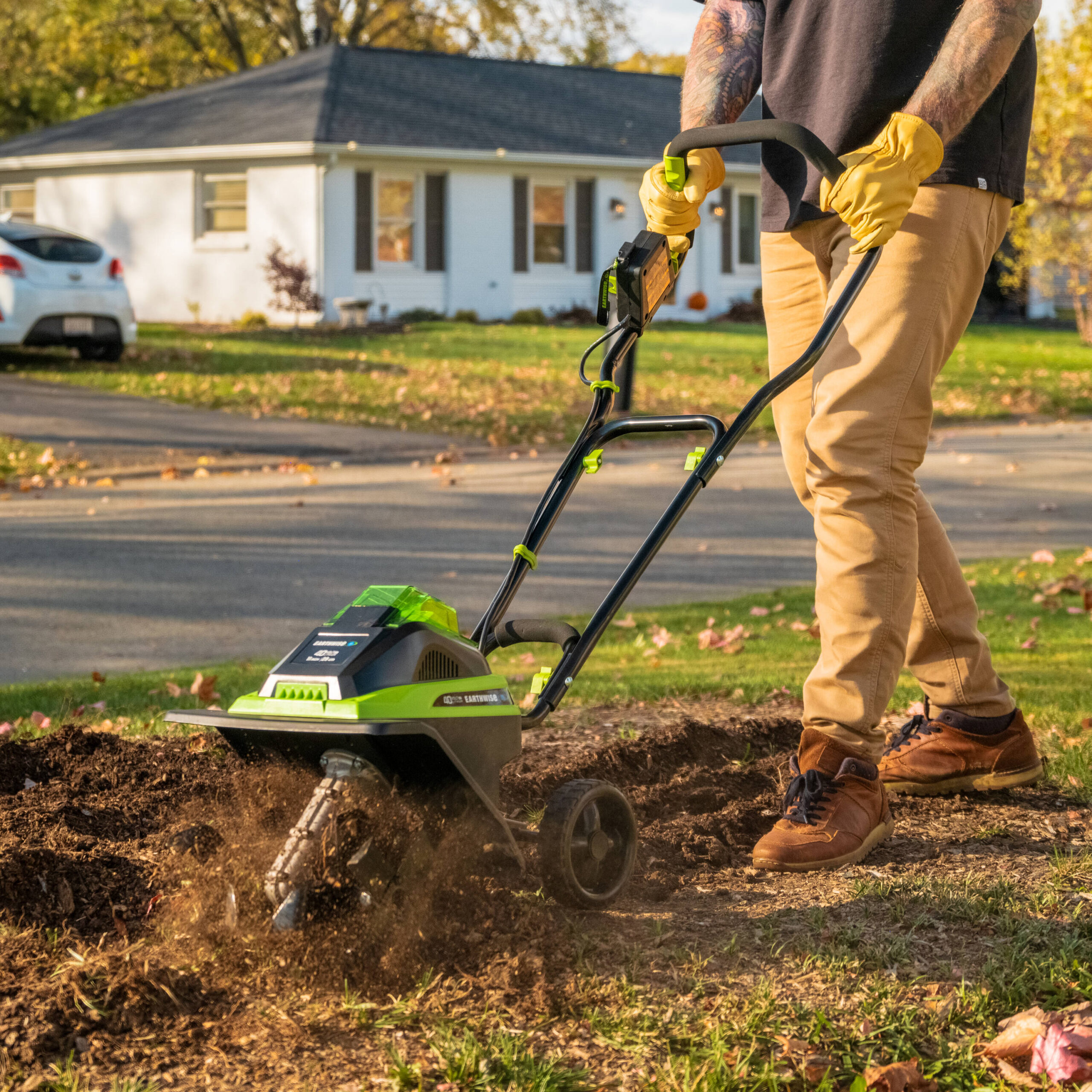 Earthwise 40 Forward-rotating Cordless Electric Cultivator ( Charger Included ) Earthwise 40 Forward-rotating Cordless Electric Cultivator ( Charger Included )