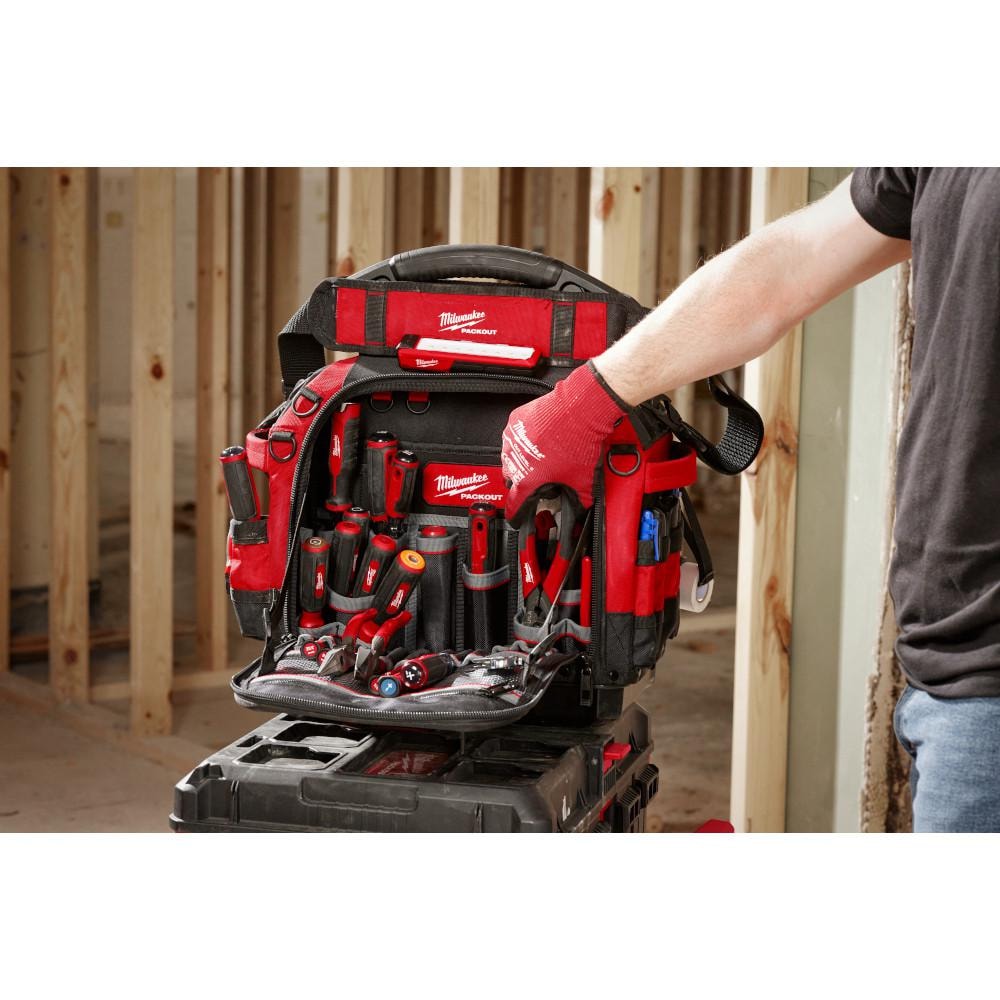 Milwaukee PACKOUT 15 in. Structured Tool Bag 48-22-8316