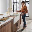 Ruvati Fiore Farmhouse apron front 33-Inches x 18 Fireclay Single bowl Workstation Kitchen Sink