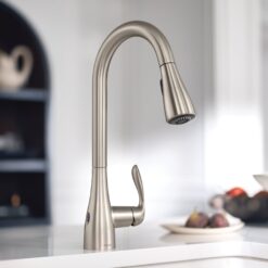 Moen Georgene Spot Resist Stainless Single Handle Deck-mount Touchless Pull-down Kitchen Faucet with Sprayer ( Deck Plate Included ) (Soap Dispenser Included)