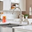 Moen Edwyn Spot Resist Stainless Single Handle Deck-mount Pull-down Kitchen Faucet with Sprayer ( Deck Plate Included ) (Soap Dispenser Included)