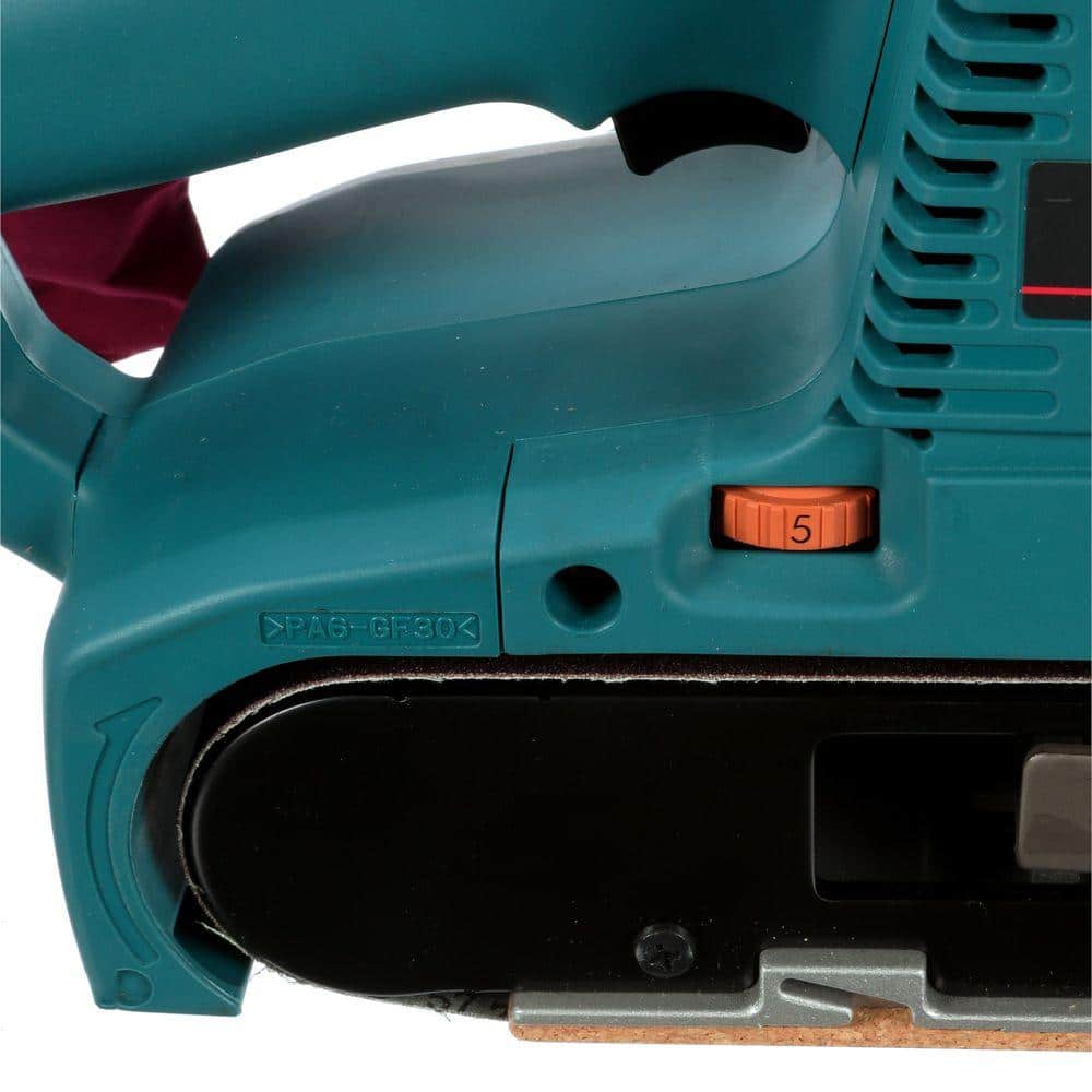 Makita 8.8 Amp 3 in. x 24 in. Corded Belt Sander 9920 Makita 8.8 Amp 3 in. x 24 in. Corded Belt Sander 9920