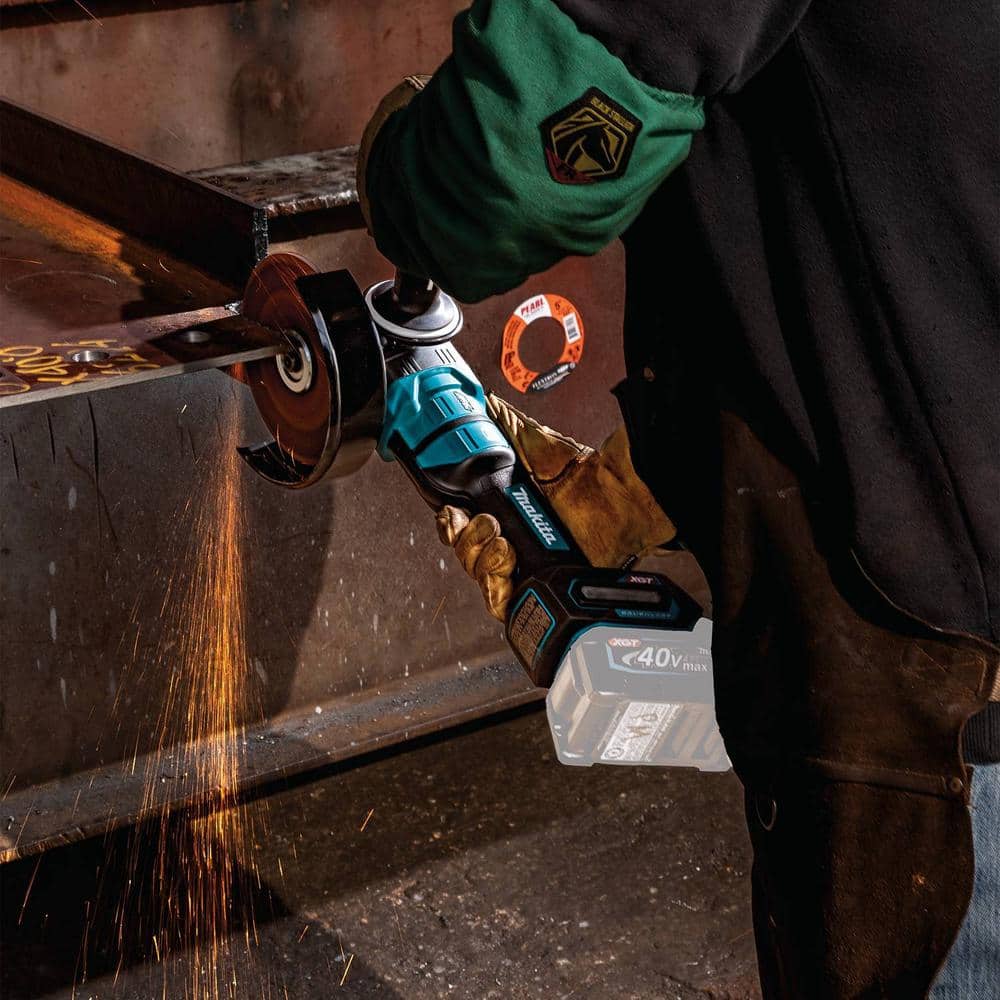 Makita 40-Volt Maximum XGT Brushless Cordless 4-1/2/6 in. Paddle Switch Angle Grinder, with Electric Brake, Tool Only GAG14Z Makita 40-Volt Maximum XGT Brushless Cordless 4-1/2/6 in. Paddle Switch Angle Grinder, with Electric Brake, Tool Only GAG14Z