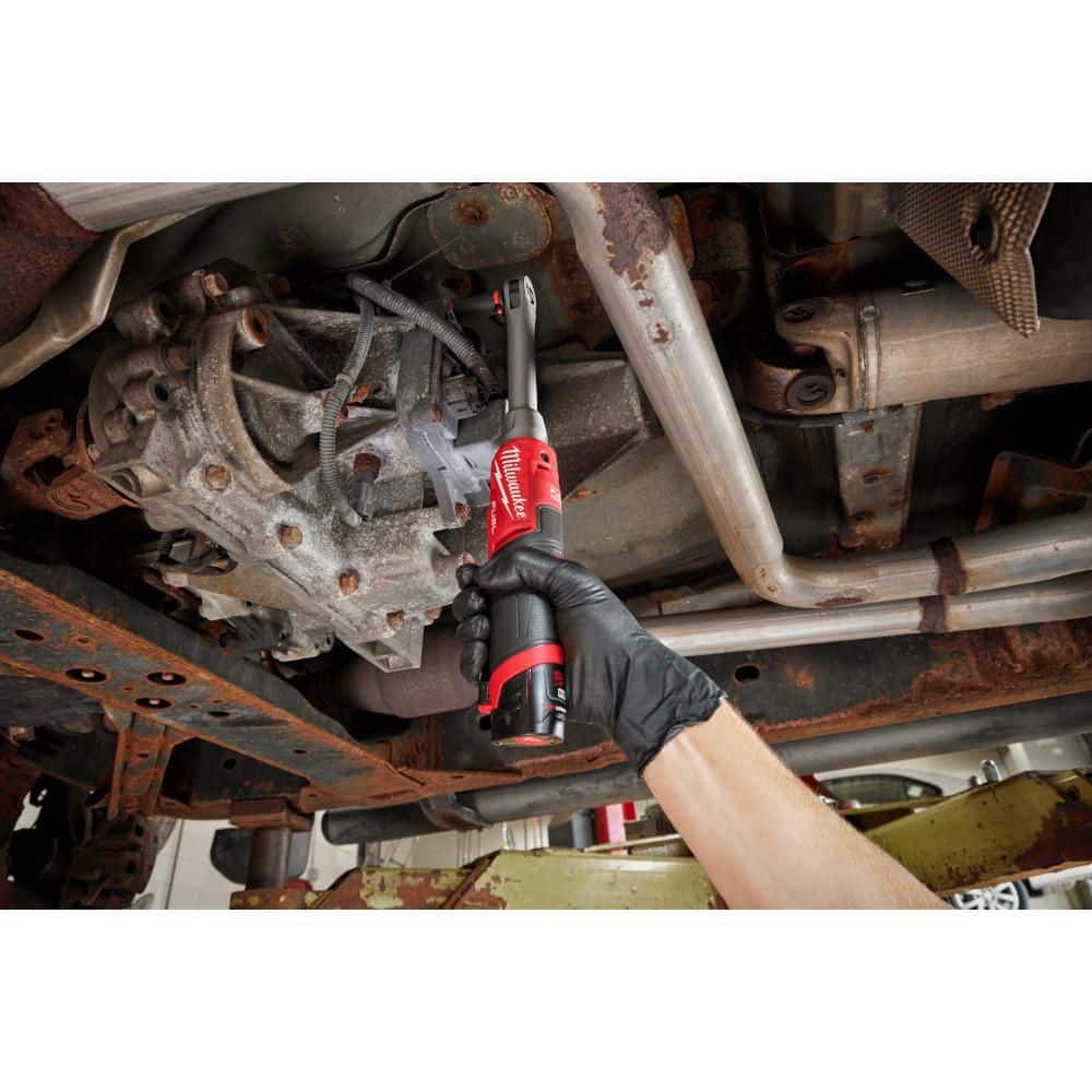 Milwaukee M12 FUEL 12V Lithium-Ion Brushless Cordless 3/8 in. Extended Reach High Speed Ratchet Kit 2569-21