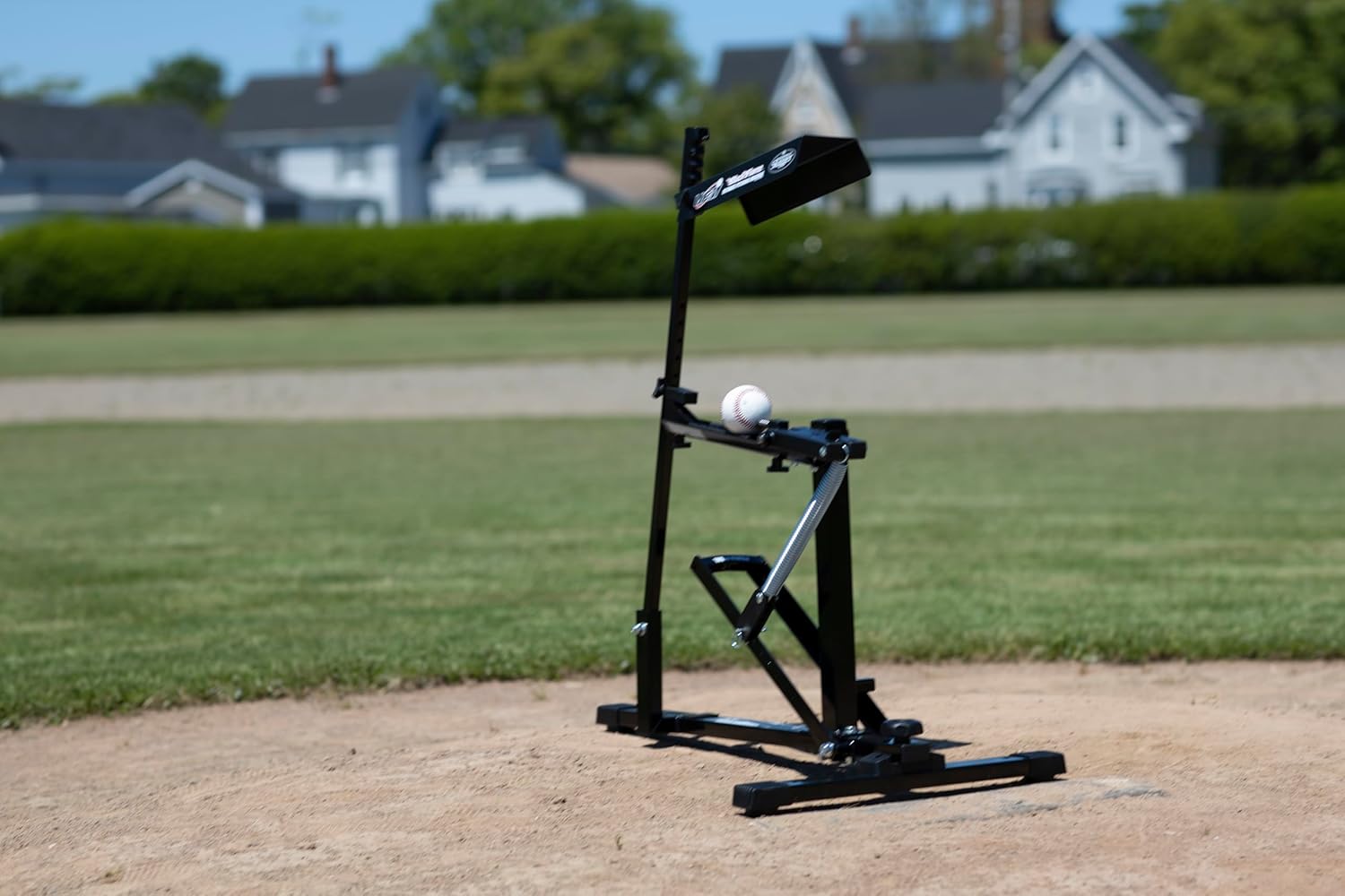 Louisville Slugger Black Flame Pitching Machine Louisville Slugger Black Flame Pitching Machine