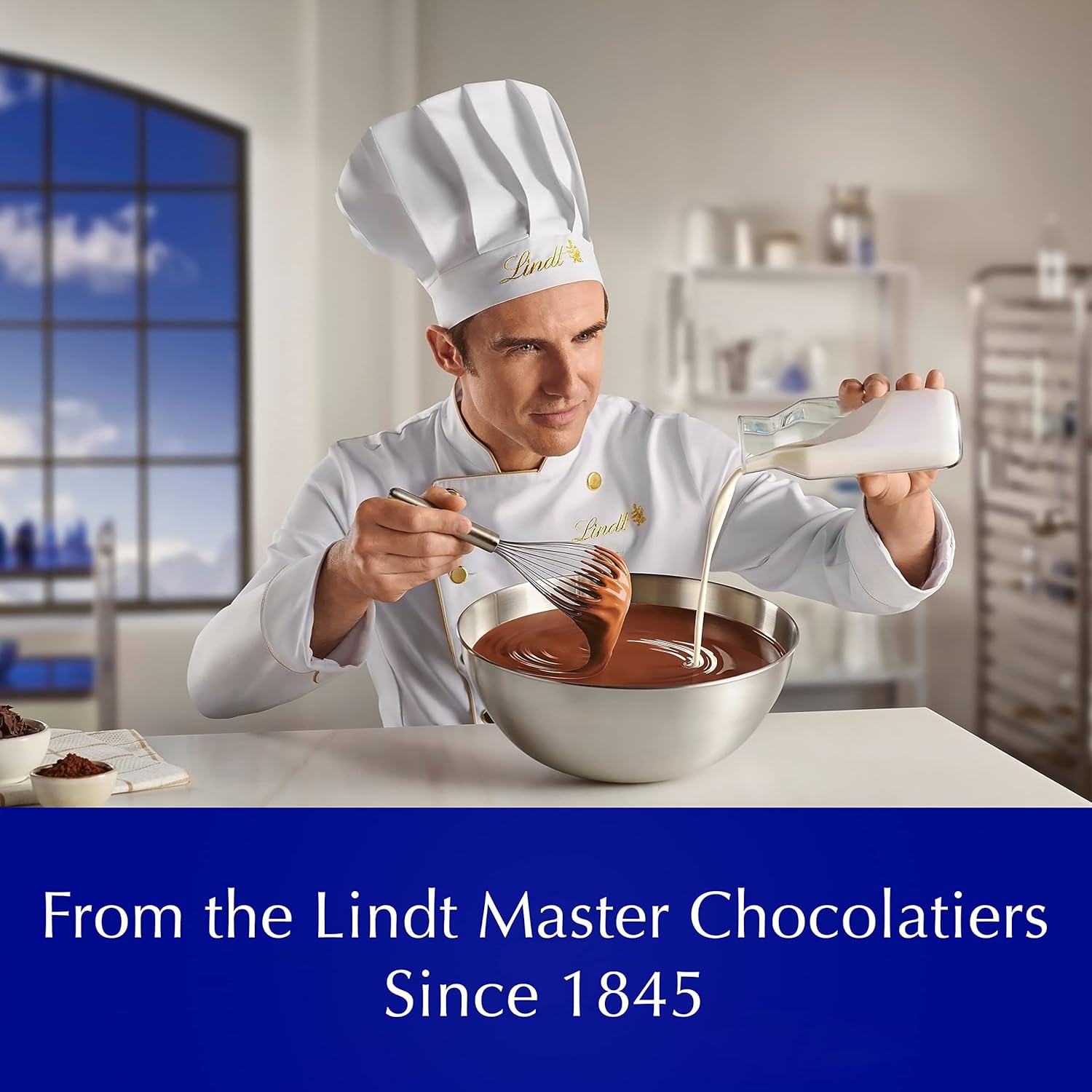 Lindt CLASSIC RECIPE Caramel with Sea Salt Milk Chocolate Bar, Milk Chocolate Candy with Pieces of Caramel and Sea Salt, 4.4 oz. (12 Pack) Lindt CLASSIC RECIPE Caramel with Sea Salt Milk Chocolate Bar, Milk Chocolate Candy with Pieces of Caramel and Sea Salt, 4.4 oz. (12 Pack) - Image 6