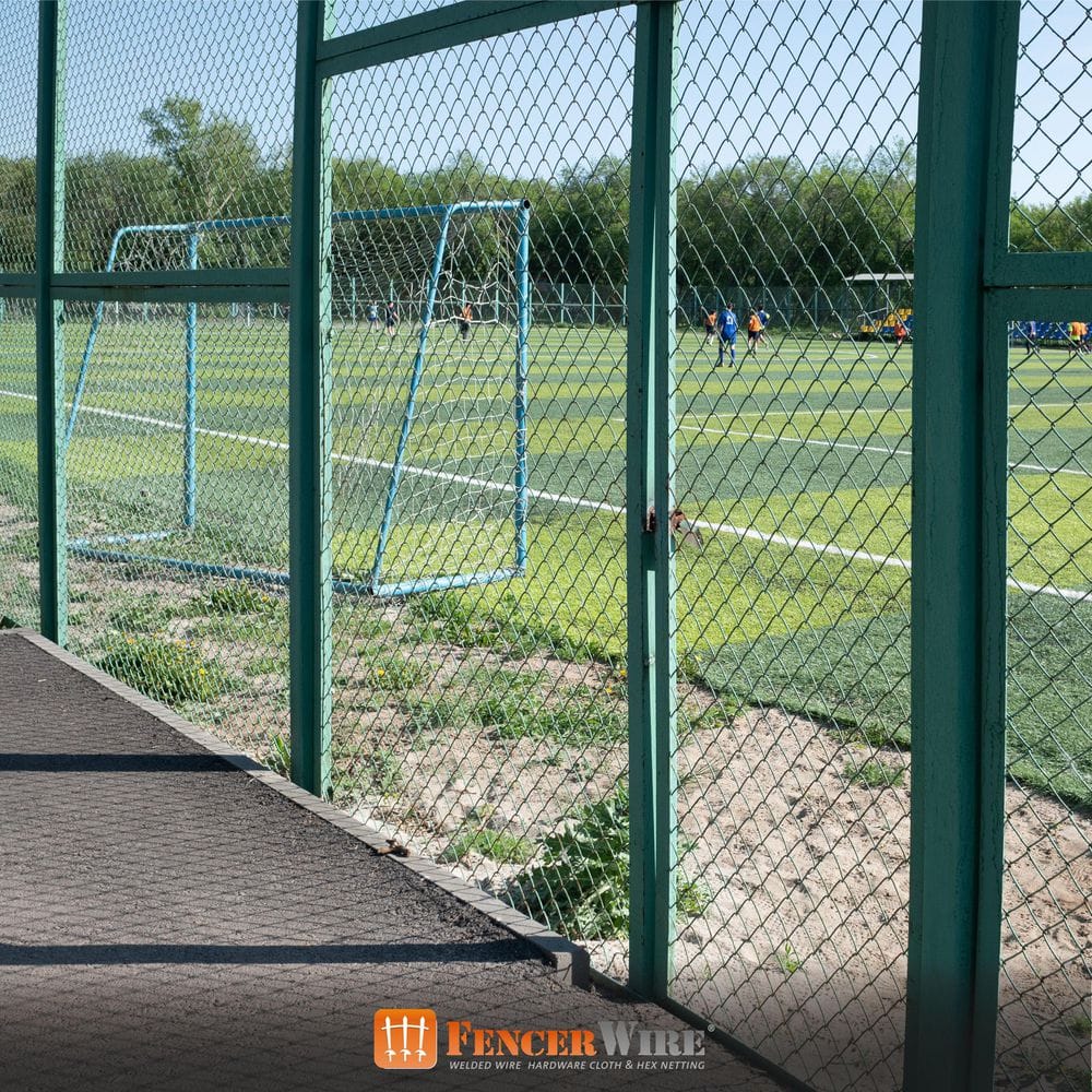Fencer Wire 6 ft. x 50 ft. Green Vinyl Coated Galvanized Steel 9-Gauge Chain Link Fabric Roll LV9-G6X50M2F38