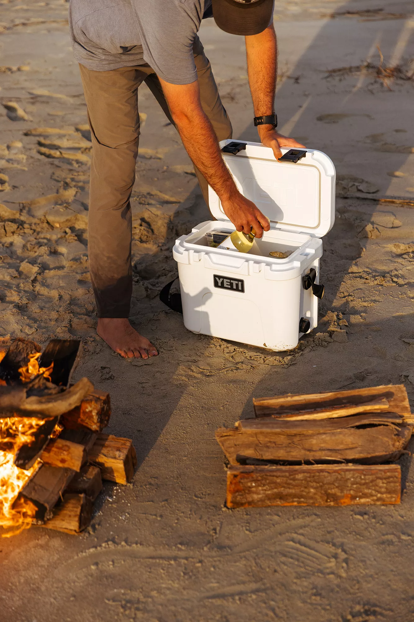 YETI Roadie 15 Hard Cooler - White YETI Roadie 15 Hard Cooler - White - Image 11
