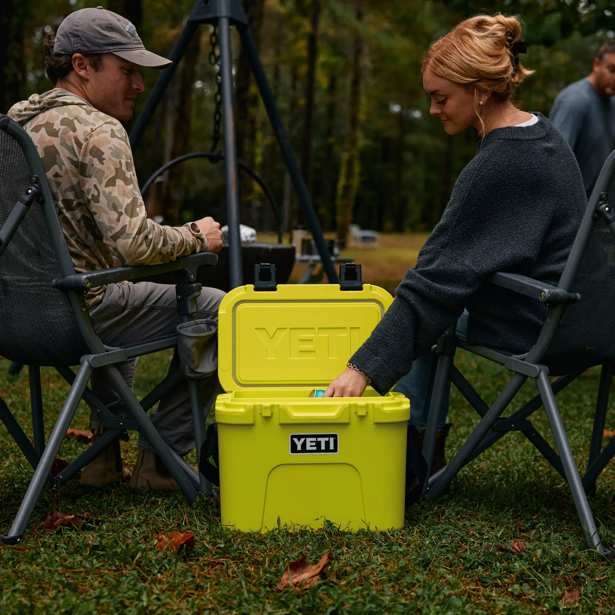 YETI Roadie 15 Hard Cooler - Firefly Yellow YETI Roadie 15 Hard Cooler - Firefly Yellow - Image 11