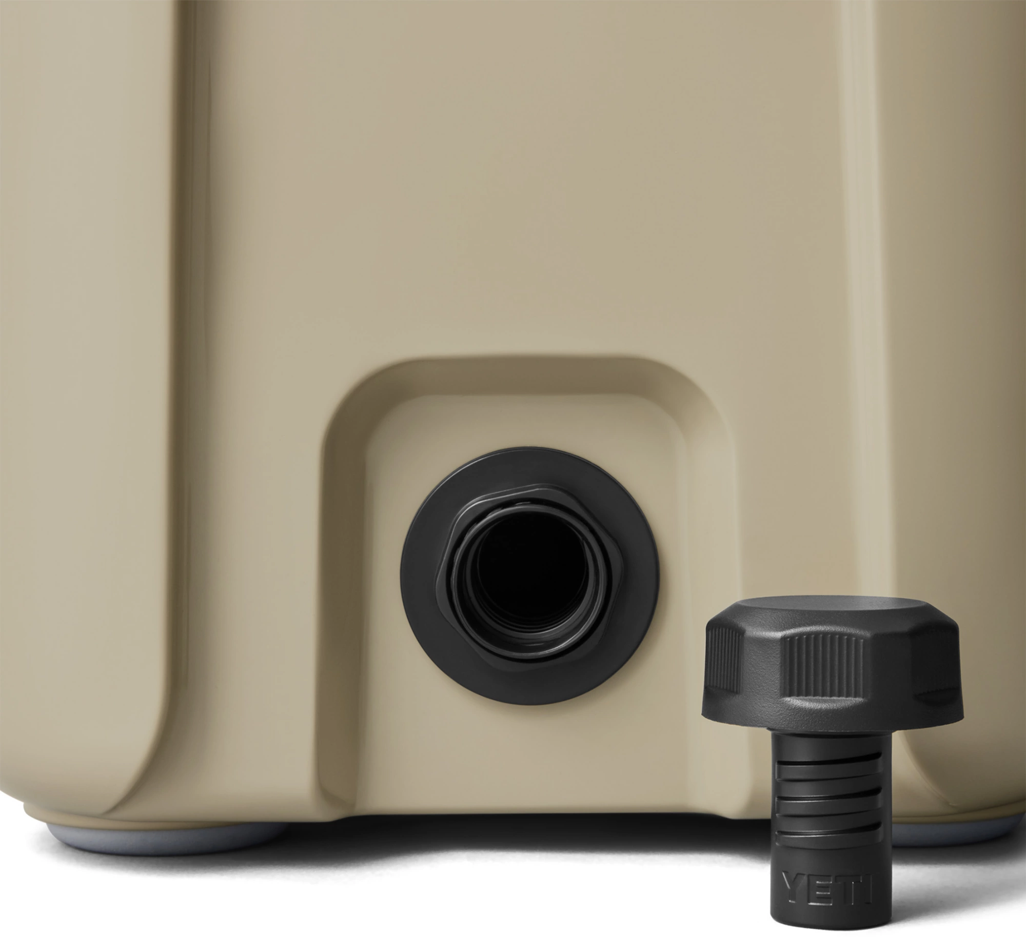 YETI Roadie 15 Hard Cooler - Tan YETI Roadie 15 Hard Cooler - Tan - Image 8