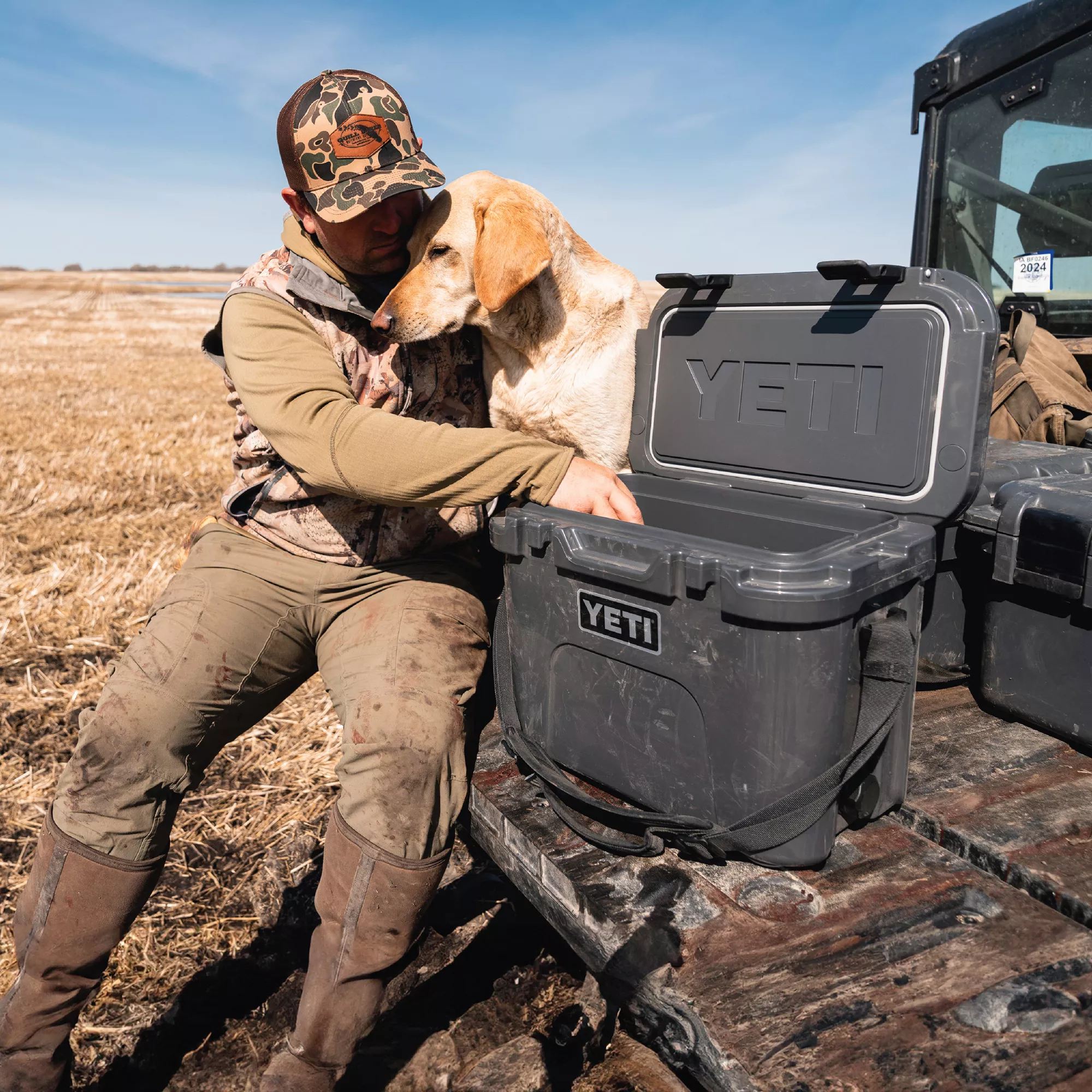 YETI Roadie 15 Hard Cooler - Charcoal YETI Roadie 15 Hard Cooler - Charcoal - Image 10