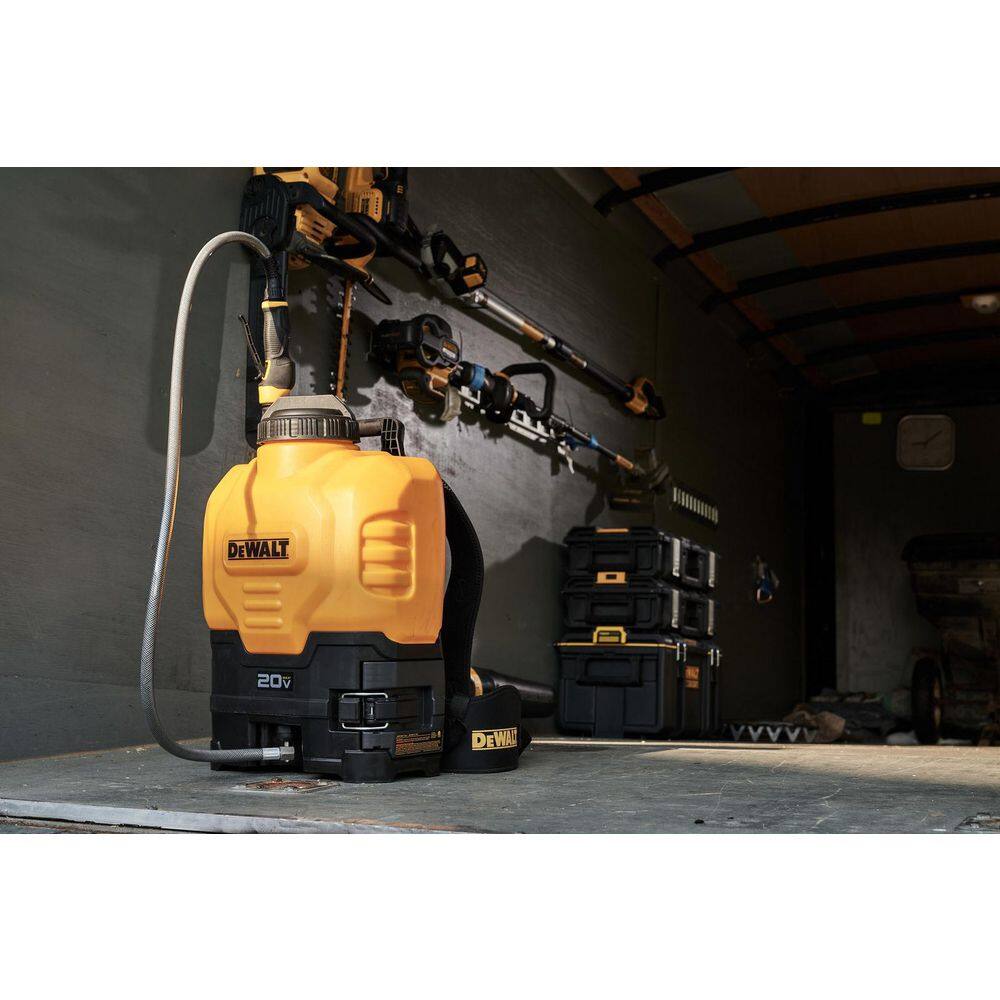DEWALT DSXP190681B Lithium-ion Battery Powered Backpack Sprayer (Tool Only) DEWALT DSXP190681B Lithium-ion Battery Powered Backpack Sprayer (Tool Only) - Image 4