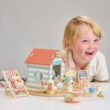 Tender Leaf Toys - Sandy’s Beach Hut - Wooden Toy Seagull Family Tender Leaf Toys - Sandy’s Beach Hut - Wooden Toy Seagull Family with Fish and Chips Beach Hut and Accessories - Imaginative Play Set - Develop Creative Storytelling - Fine Motor Skills - Age 3+